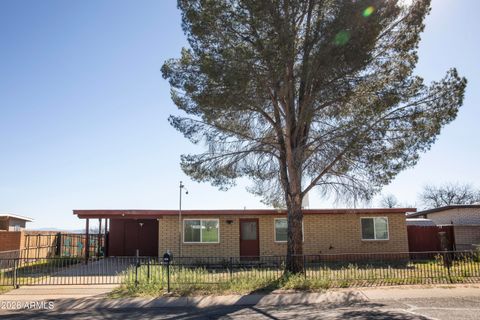 404 N 3RD Street Huachuca City AZ 85616