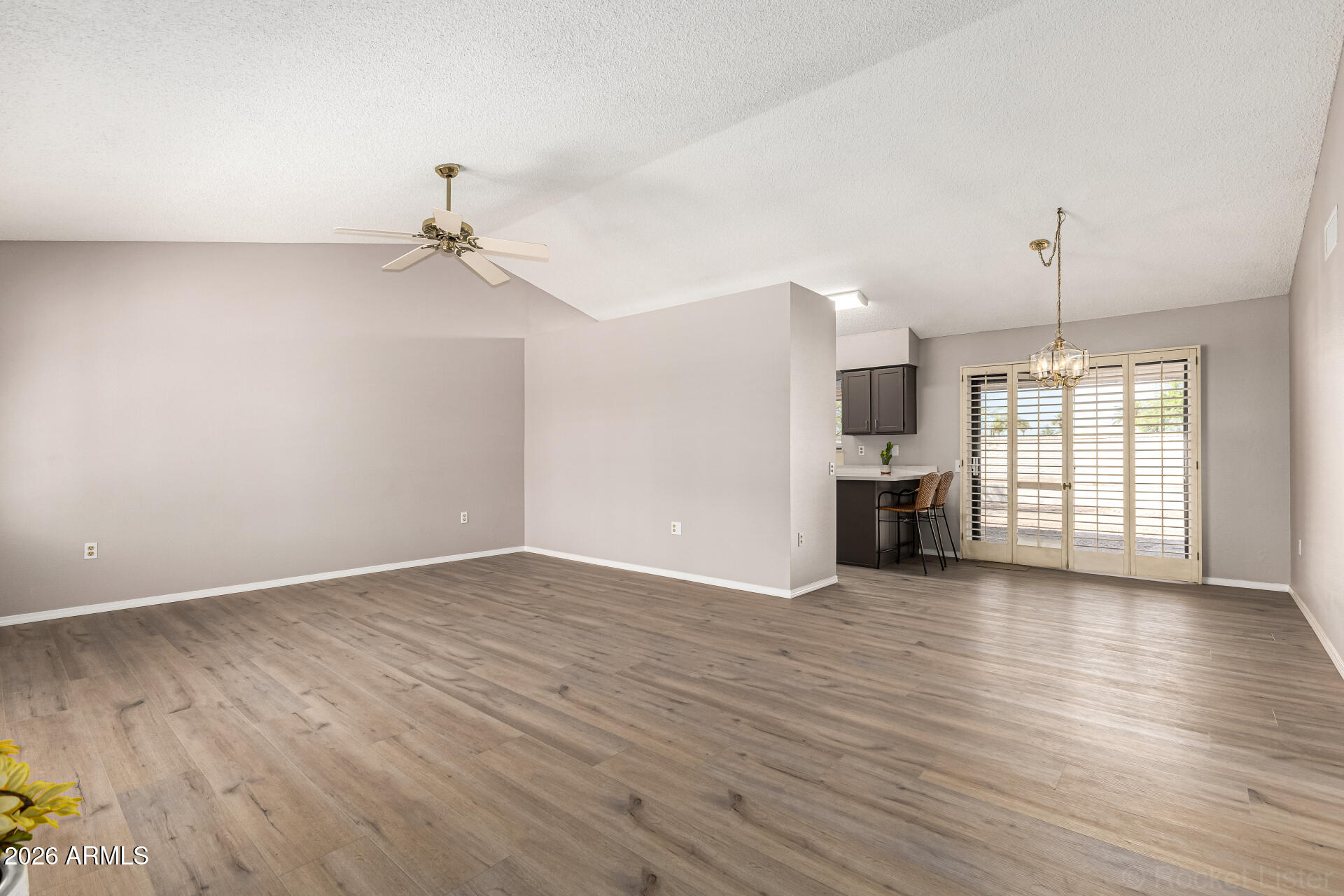 17218 N DESERT GLEN Drive