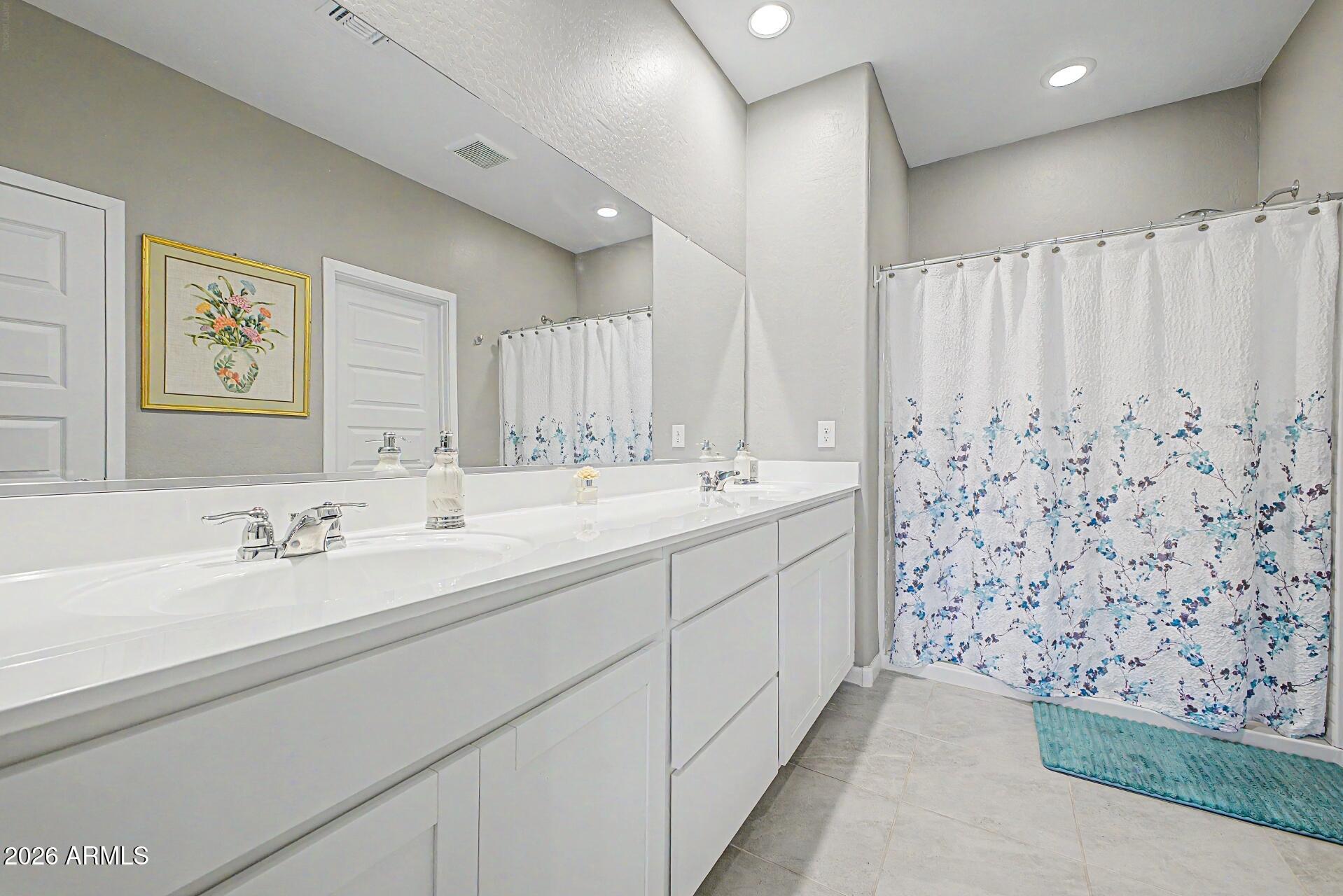 MAGMA RANCH II UNIT 1 - Residential