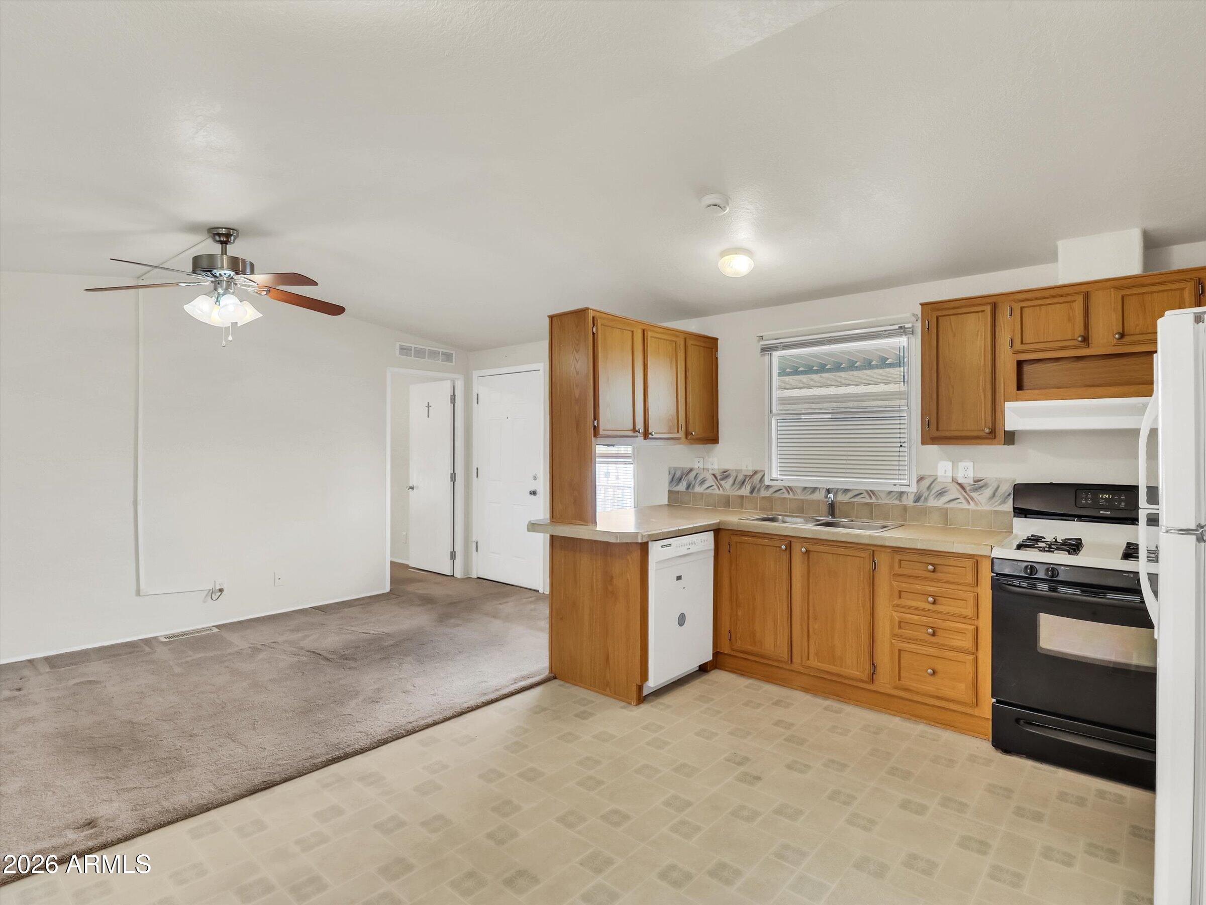 Superstition Buttes, A 55+ Manufactured Home Community - Residential