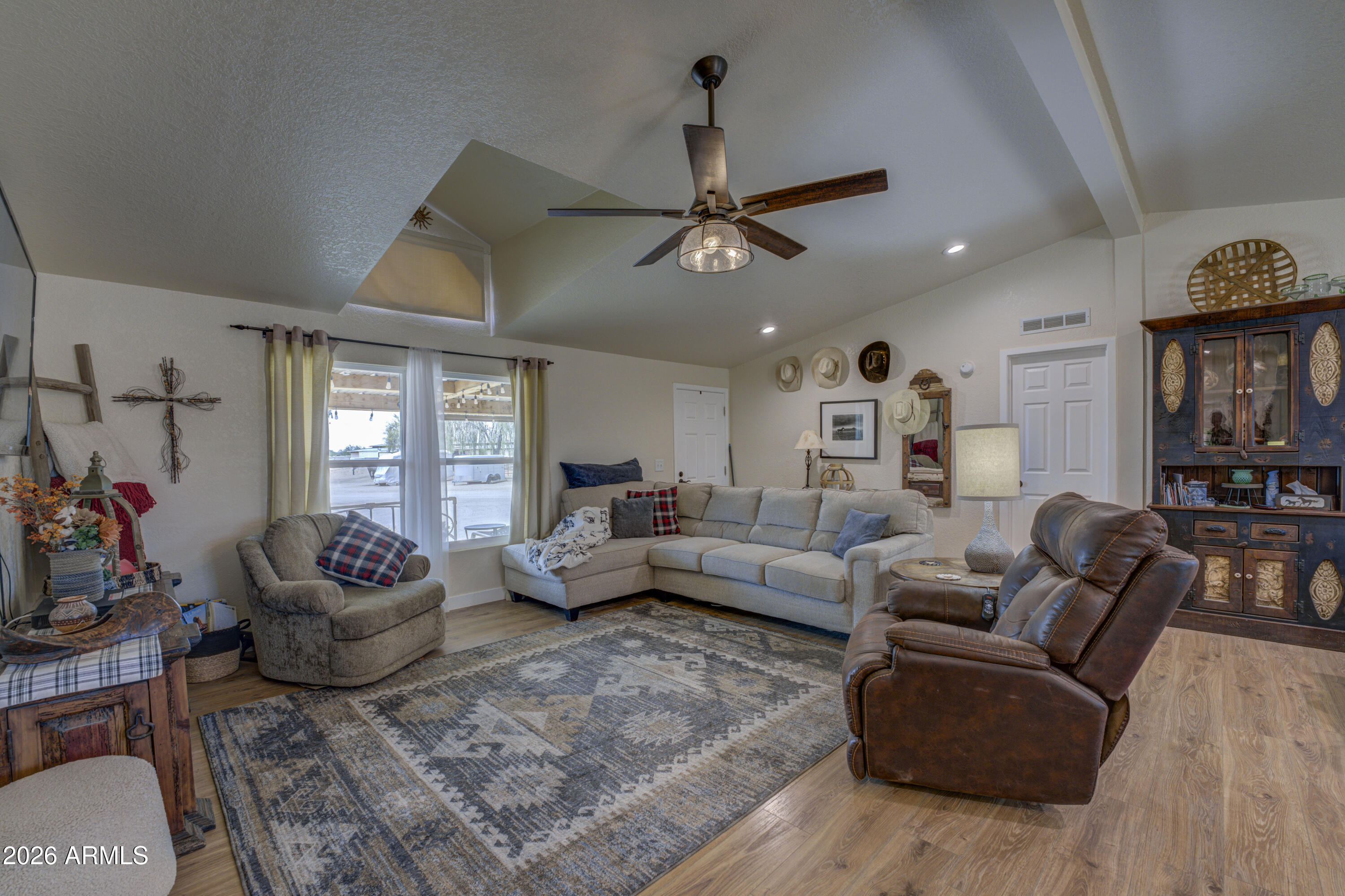 4125 E PINNACLE VISTA Drive