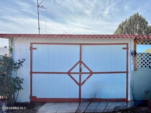 4691 N GLENROSA Circle