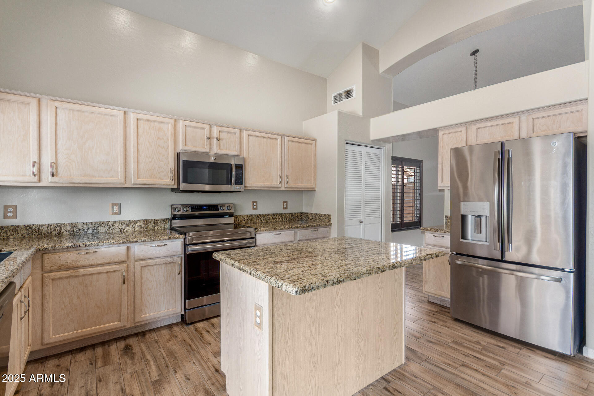 2500 S SUNNYVALE Avenue