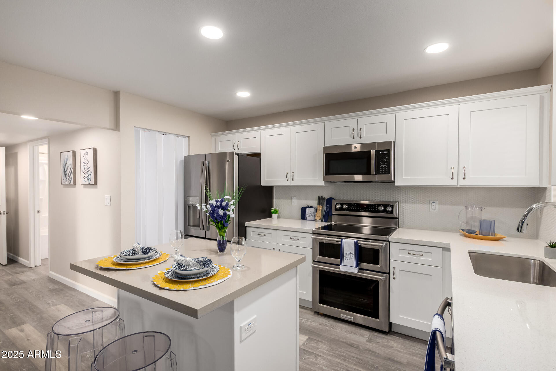 10516 W Peoria Avenue