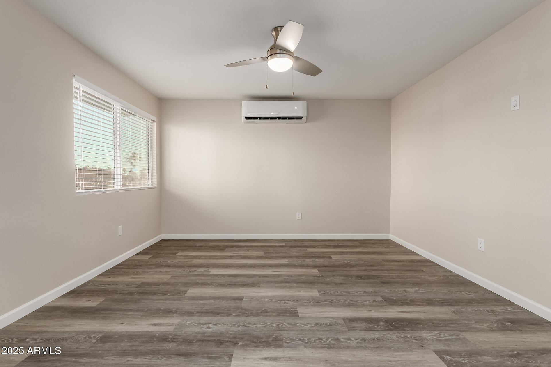 10516 W Peoria Avenue