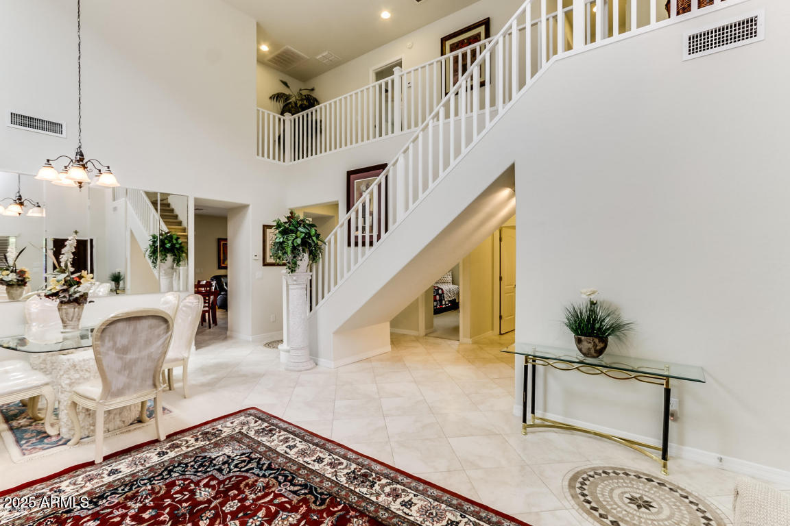 1827 W BLACK HILL Road