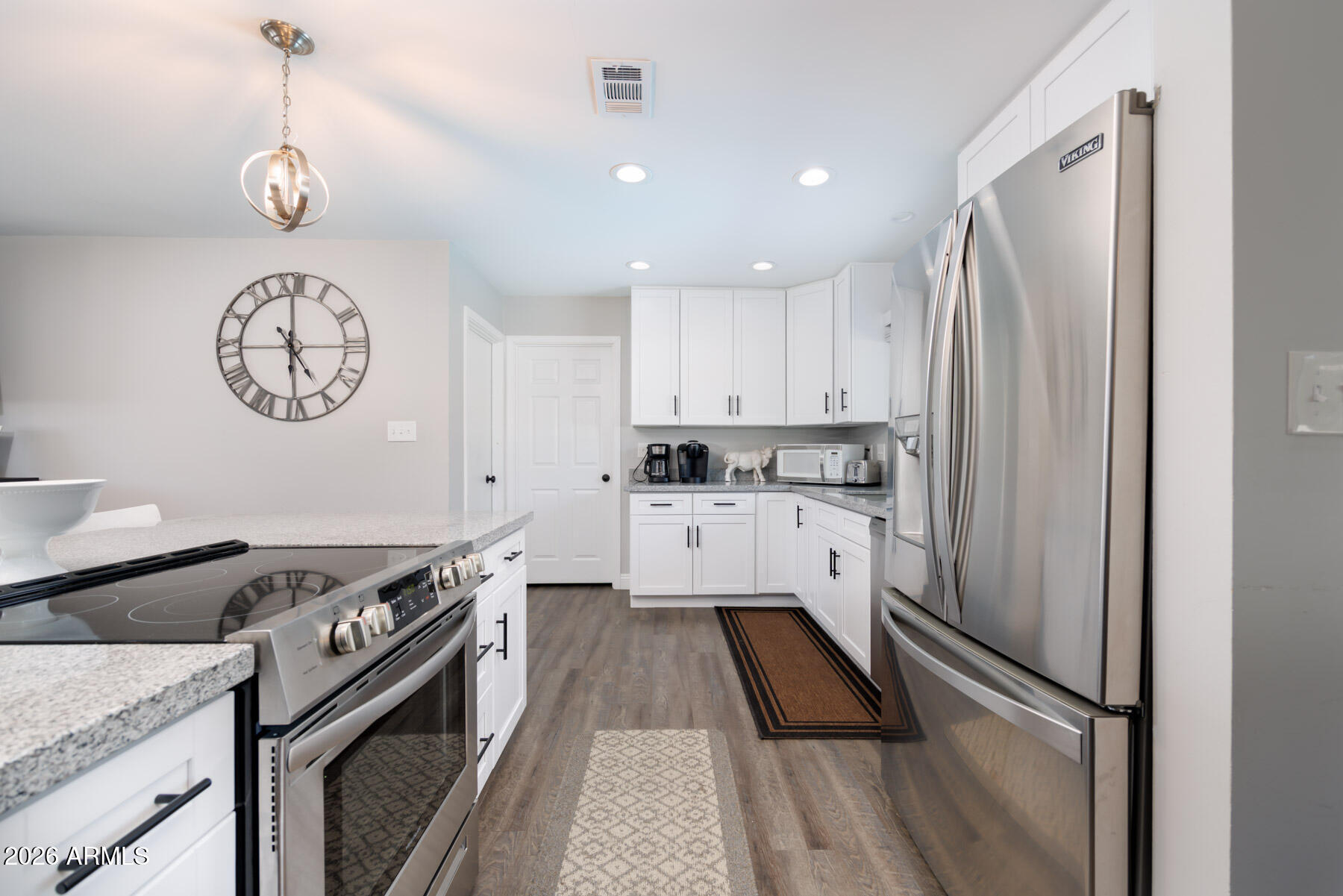 8714 E MACKENZIE Drive