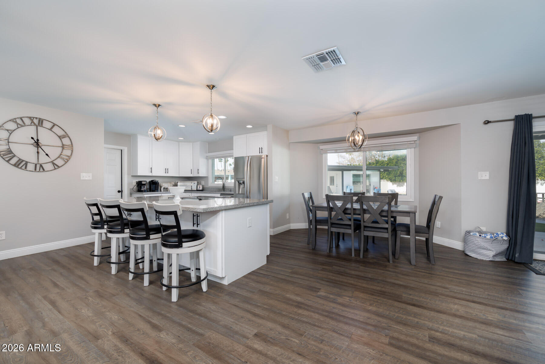 8714 E MACKENZIE Drive