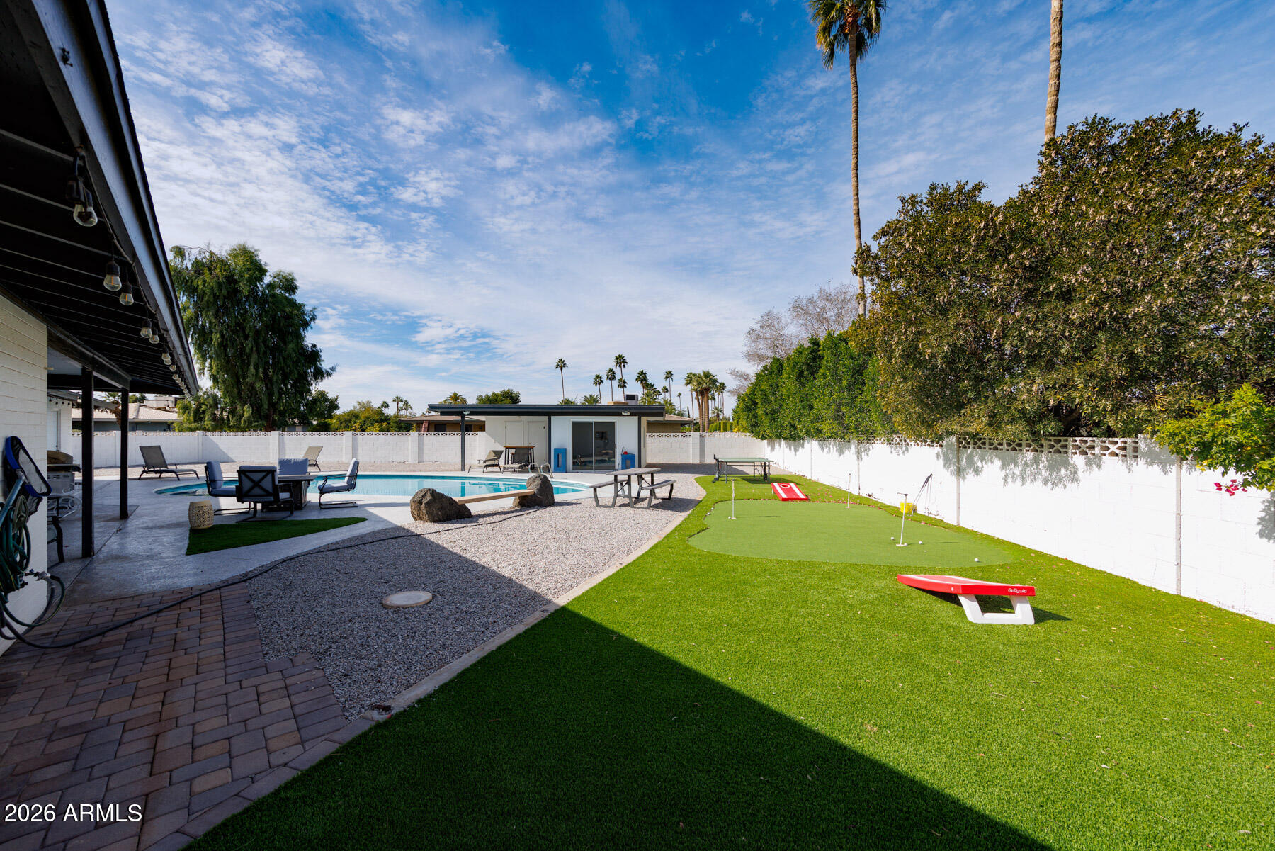 8714 E MACKENZIE Drive