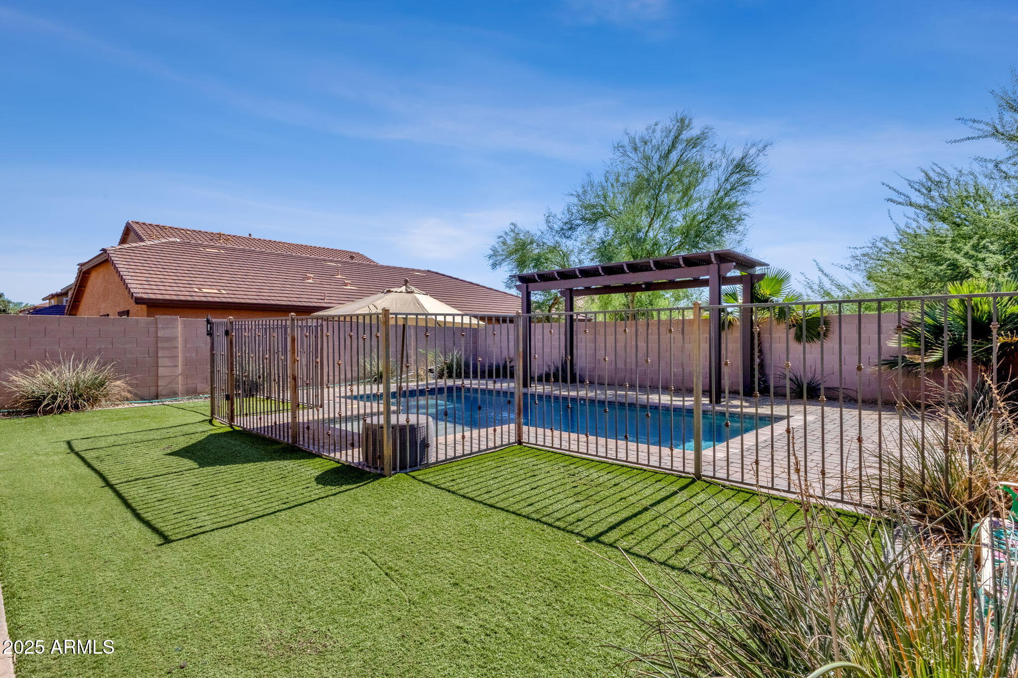 2947 E SALTSAGE Drive