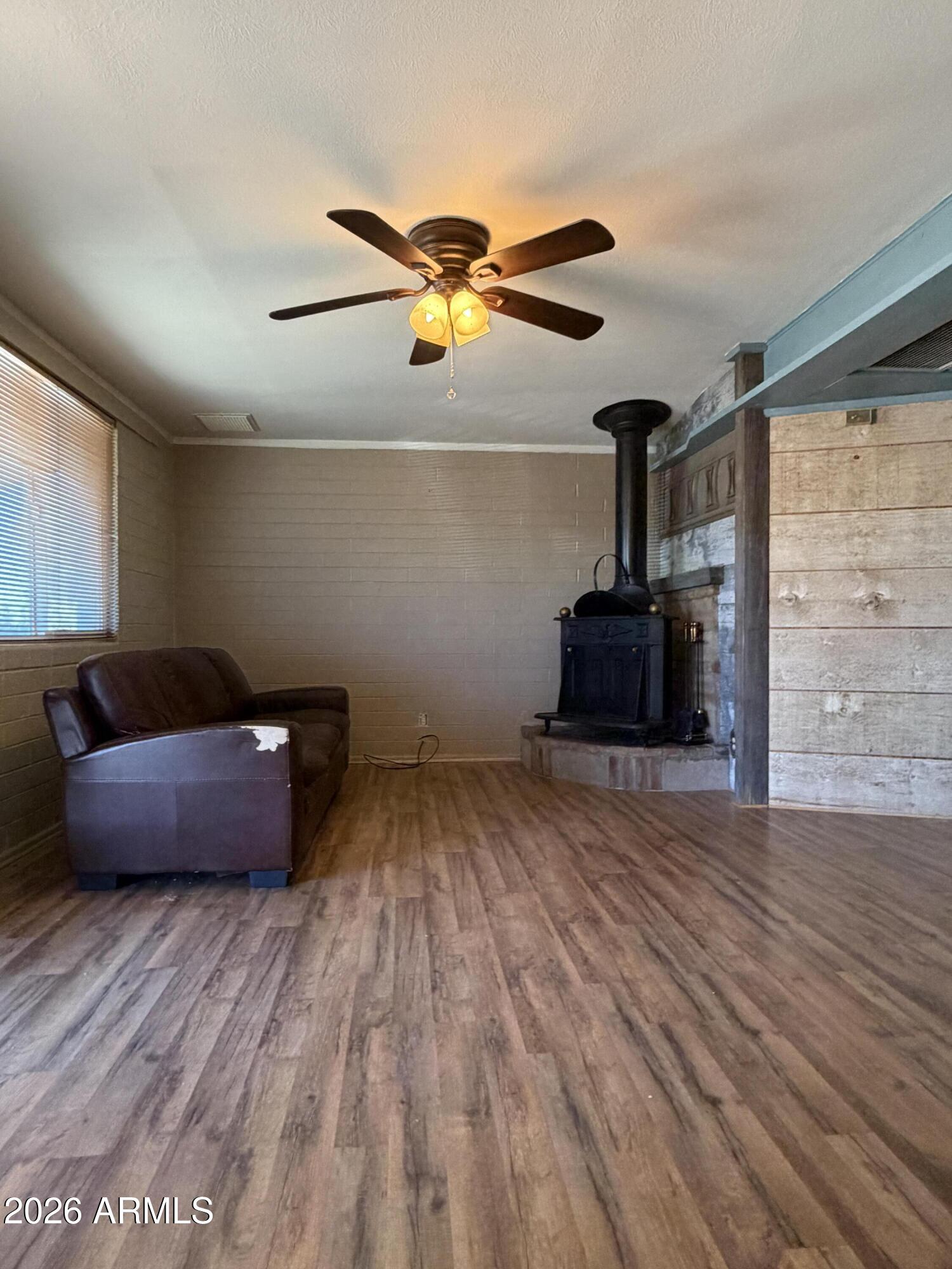 337 S Thunderbird Drive