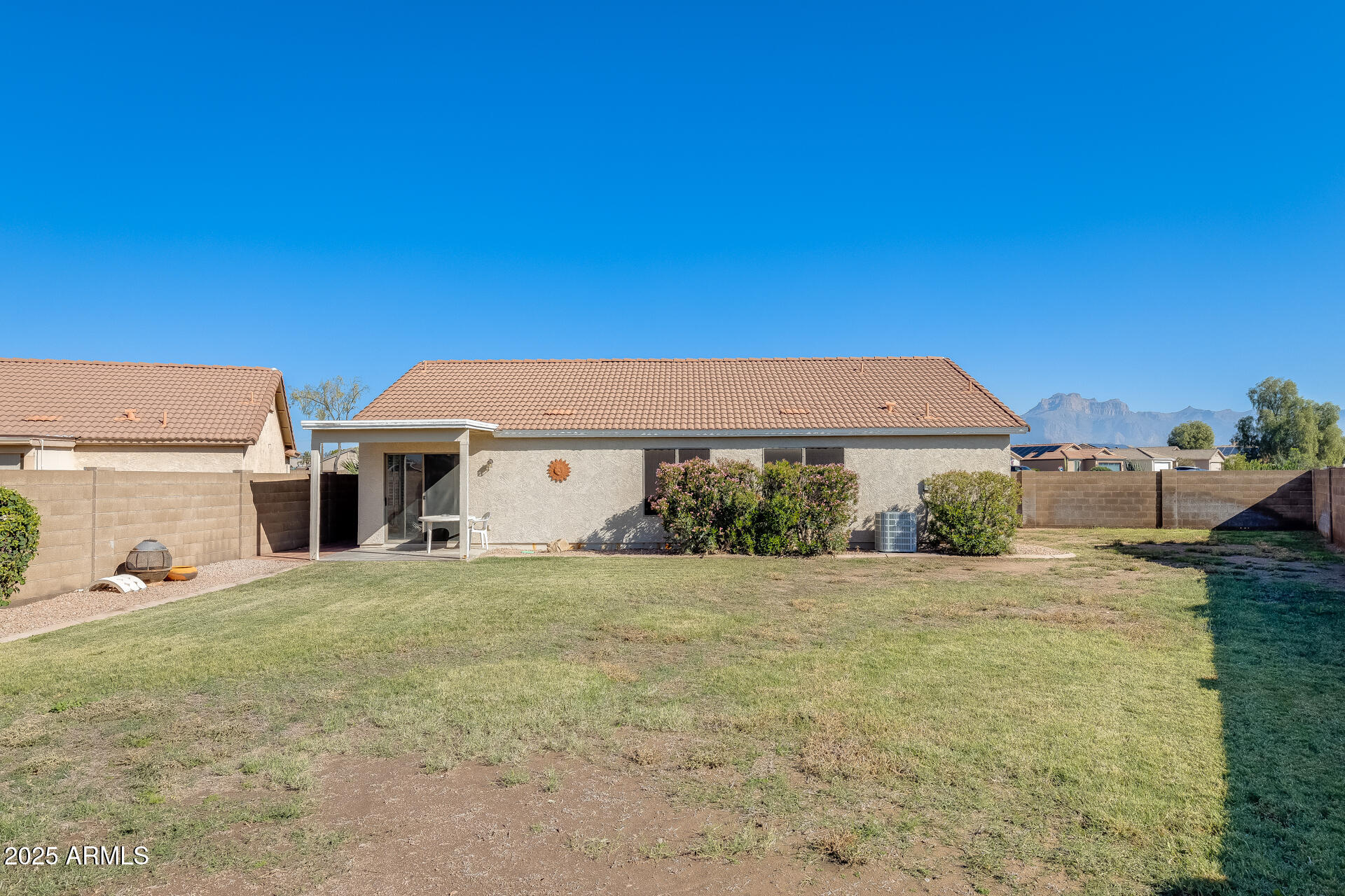 642 S THUNDERBIRD Drive