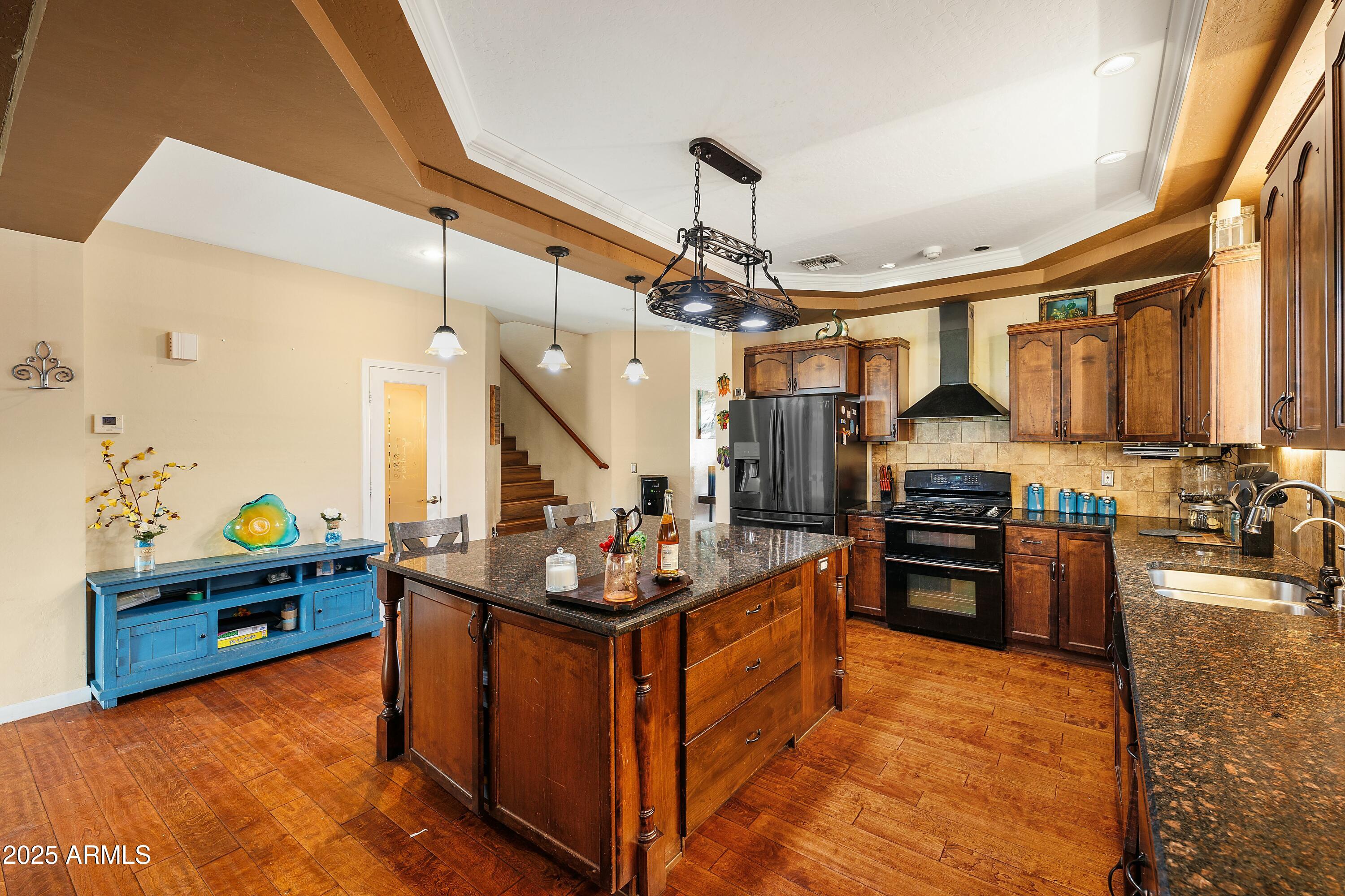 3141 W SAINT ANNE Avenue