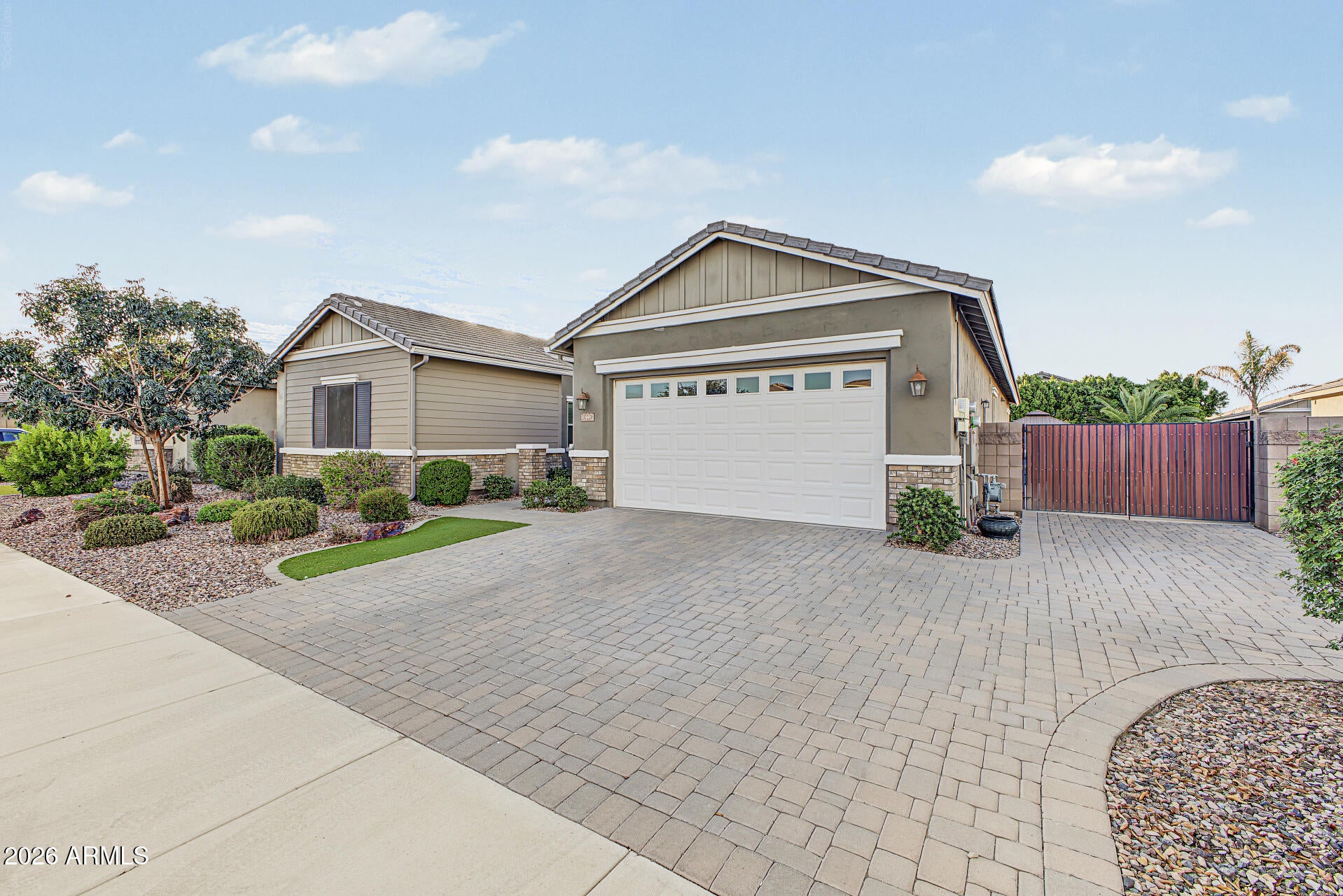 20226 E RAVEN Drive
