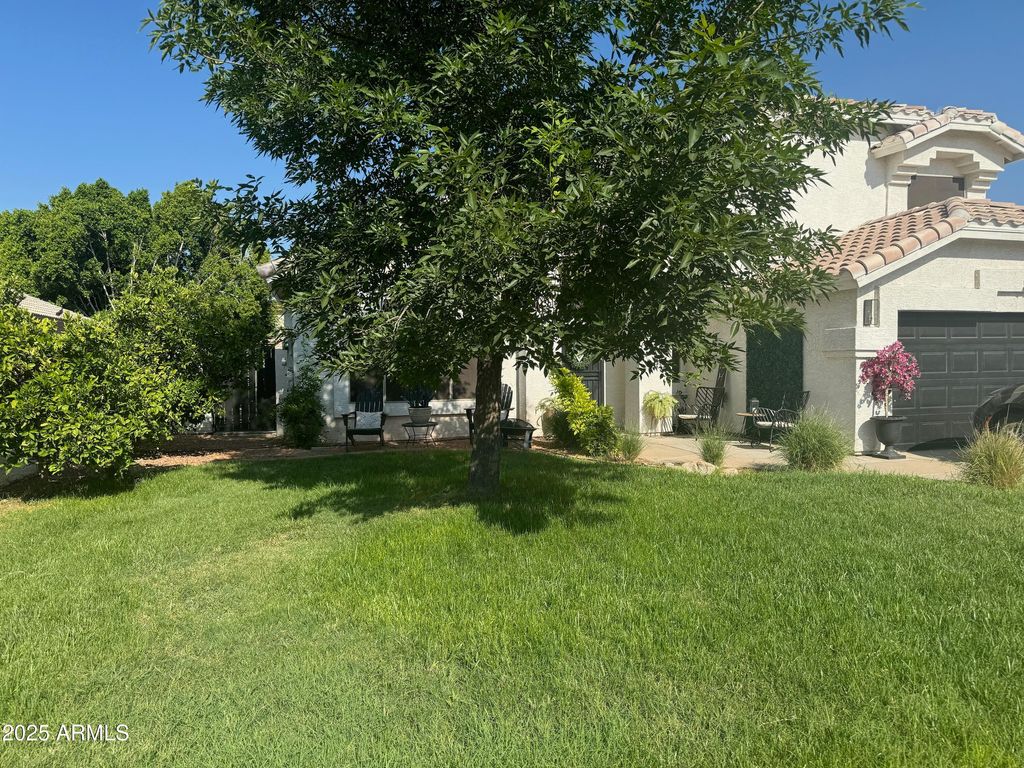 listing image 0