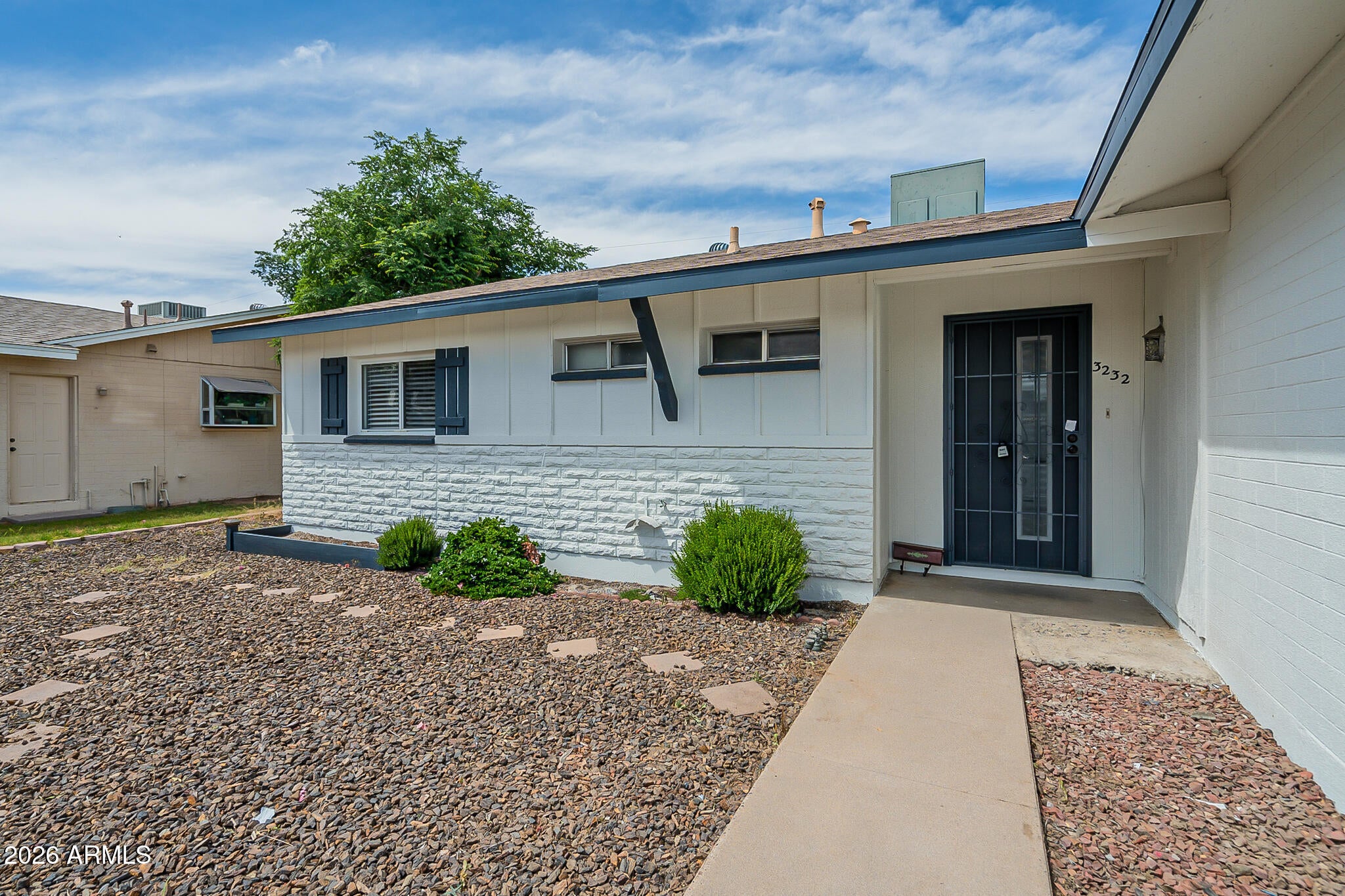 3232 E EMILE ZOLA Avenue