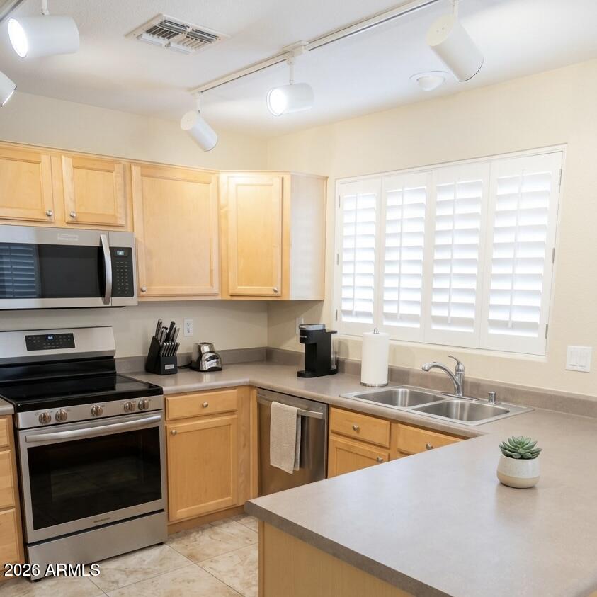 5336 W CAMPO BELLO Drive