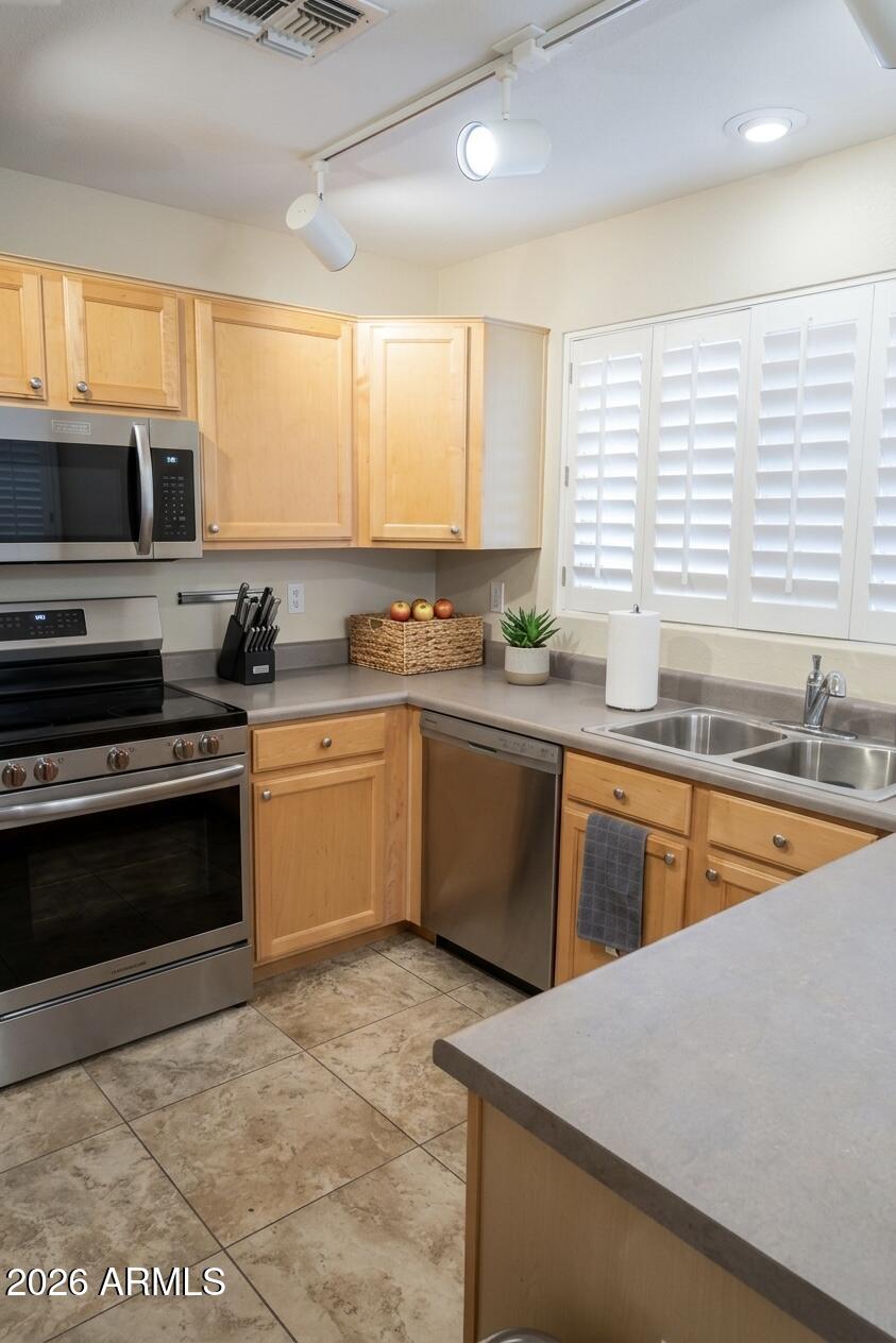 5336 W CAMPO BELLO Drive