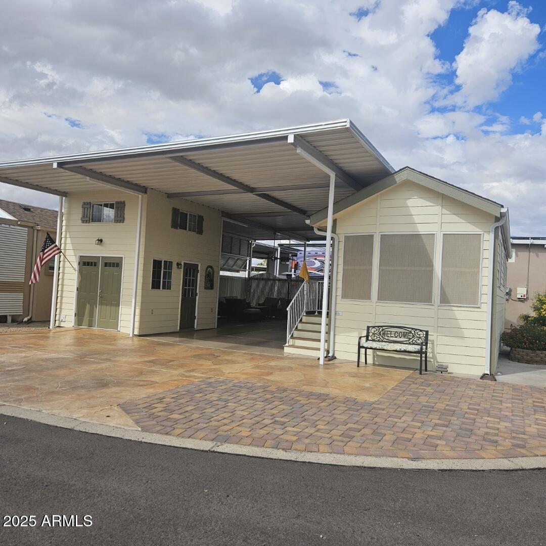 17200 W BELL Road W 901