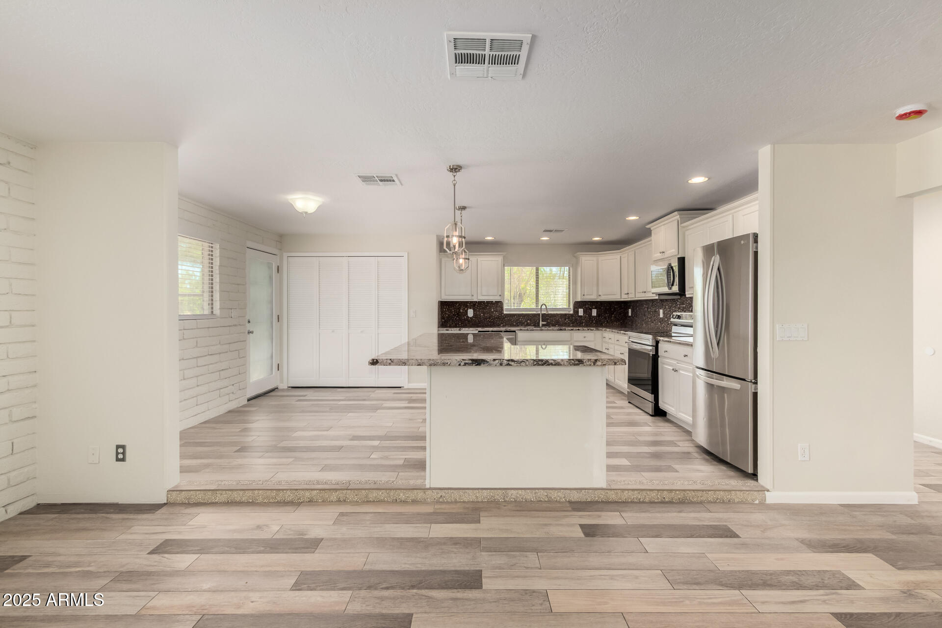 5536 E SEVEN PALMS Drive