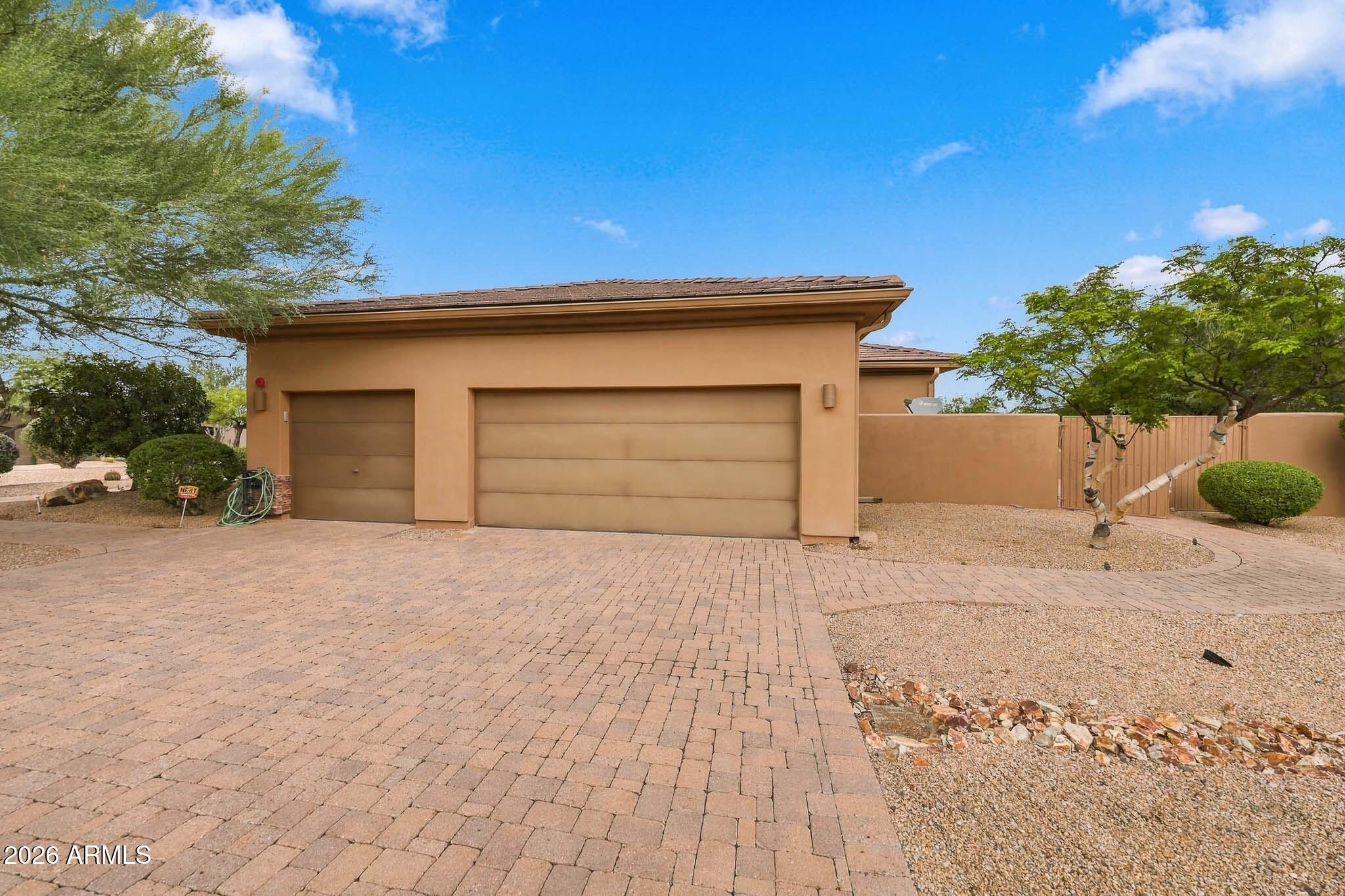 11378 E CAVEDALE Drive E