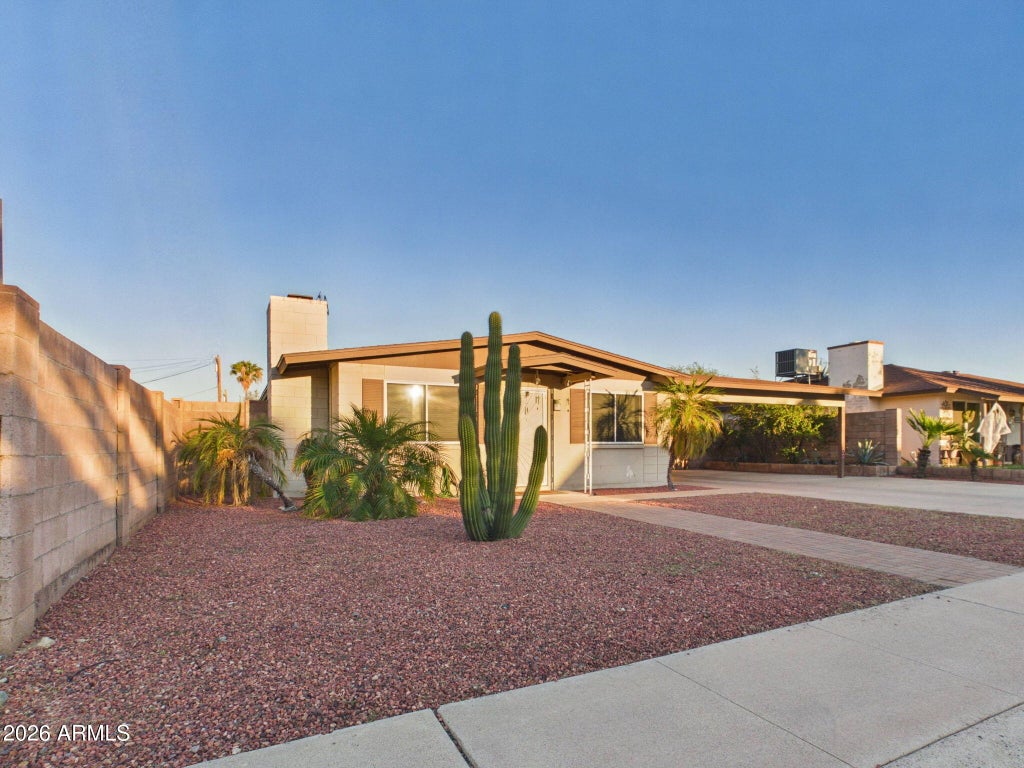 Photo of 12041 N 23rd Street, Phoenix, AZ 85028 (MLS # 7095098)