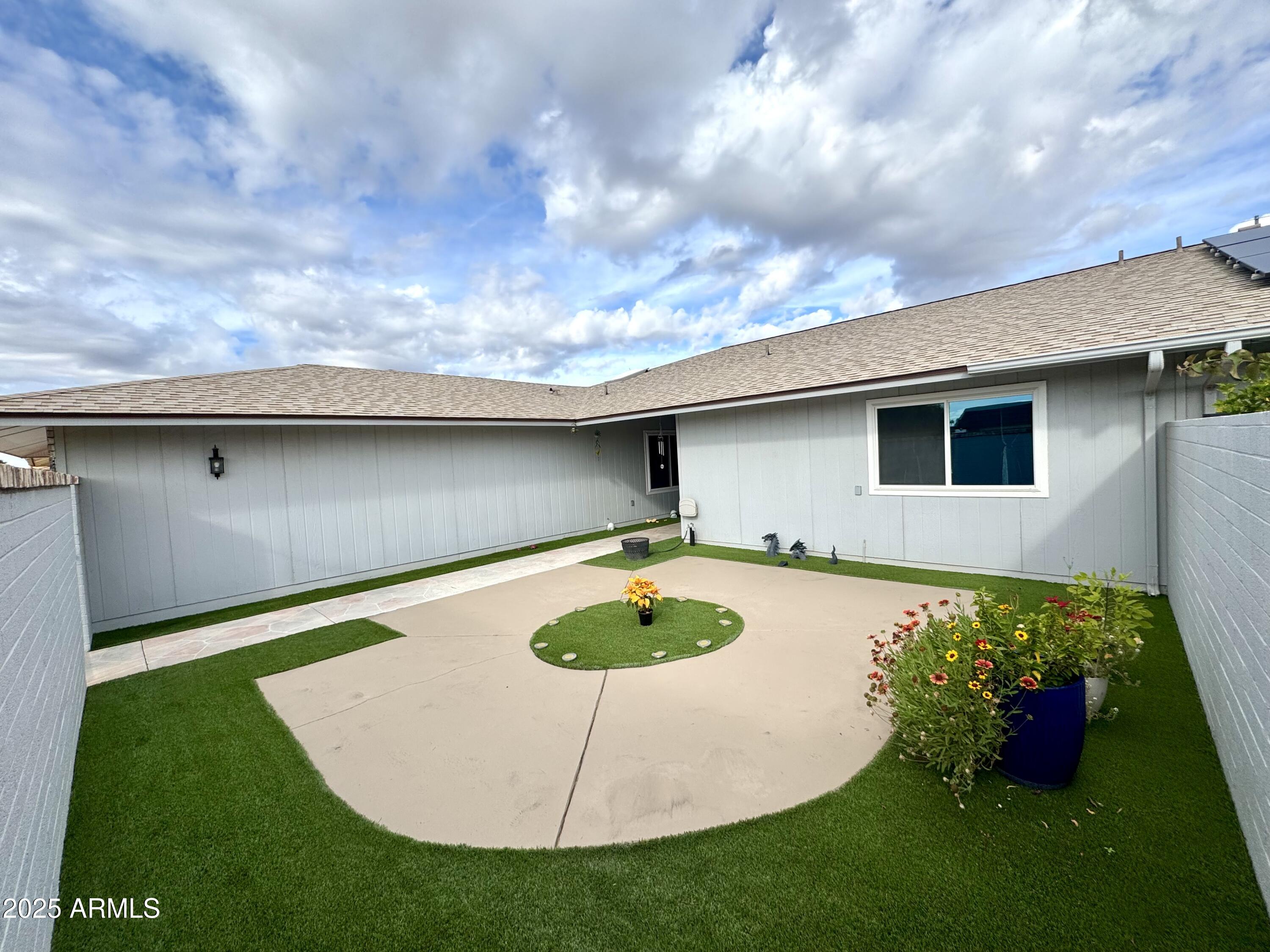 10520 W CAMPANA Drive