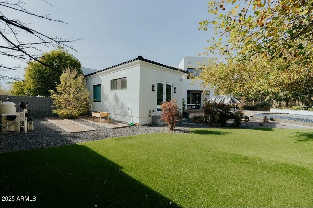 listing image 85