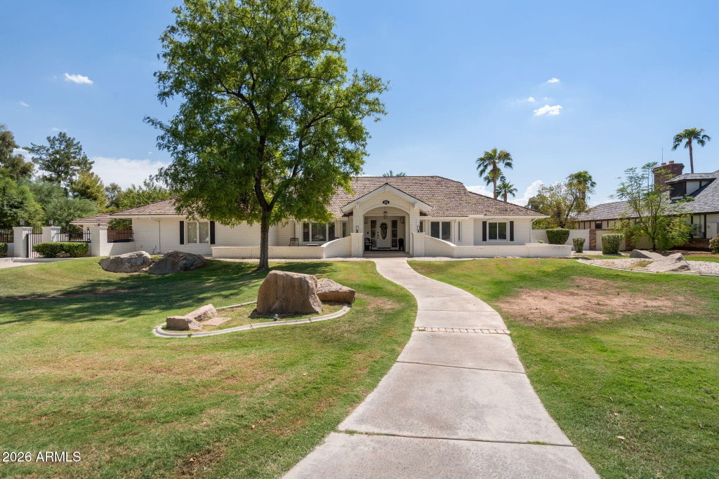 Photo of 641 E Houston Avenue, Gilbert, AZ 85234 (MLS # 7080451)