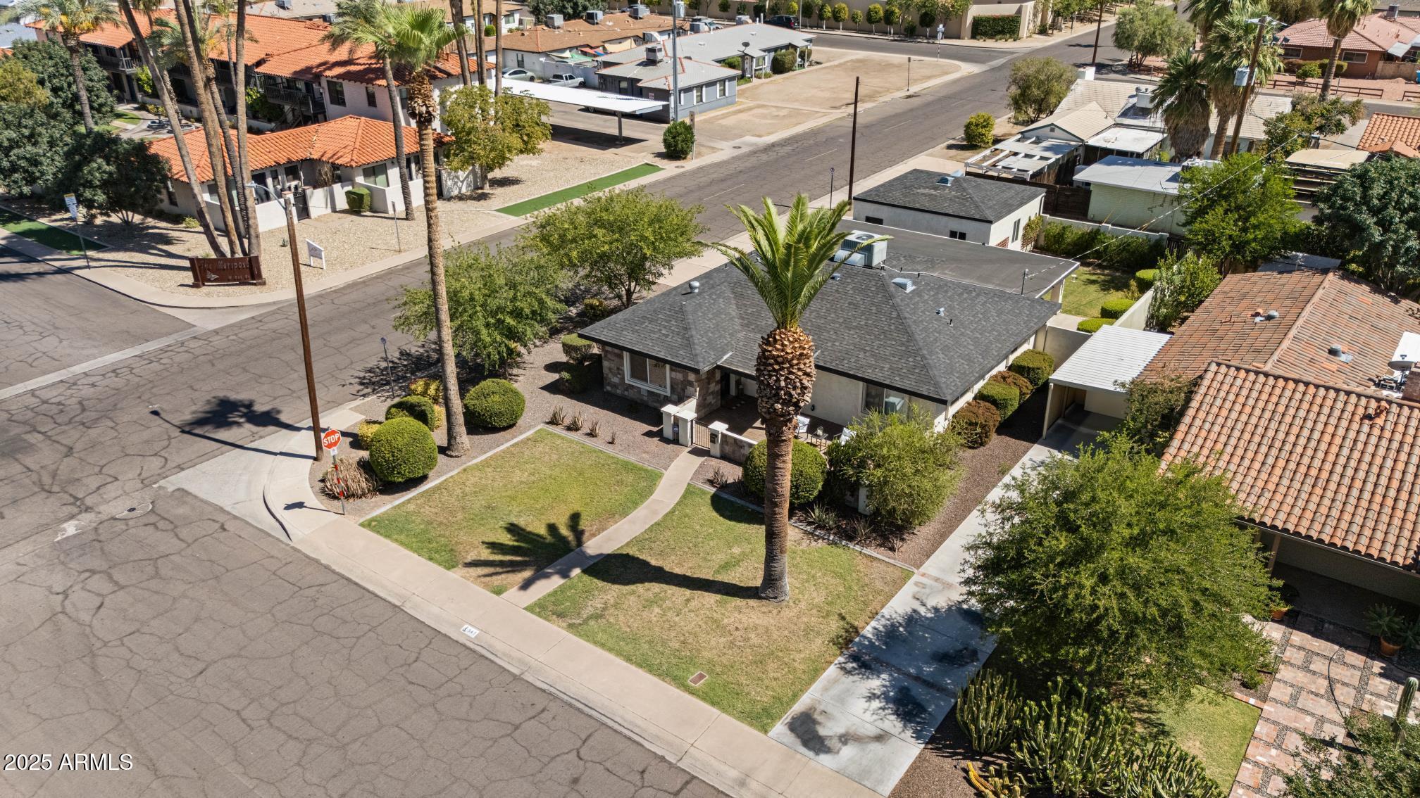 347 E MARIPOSA Street