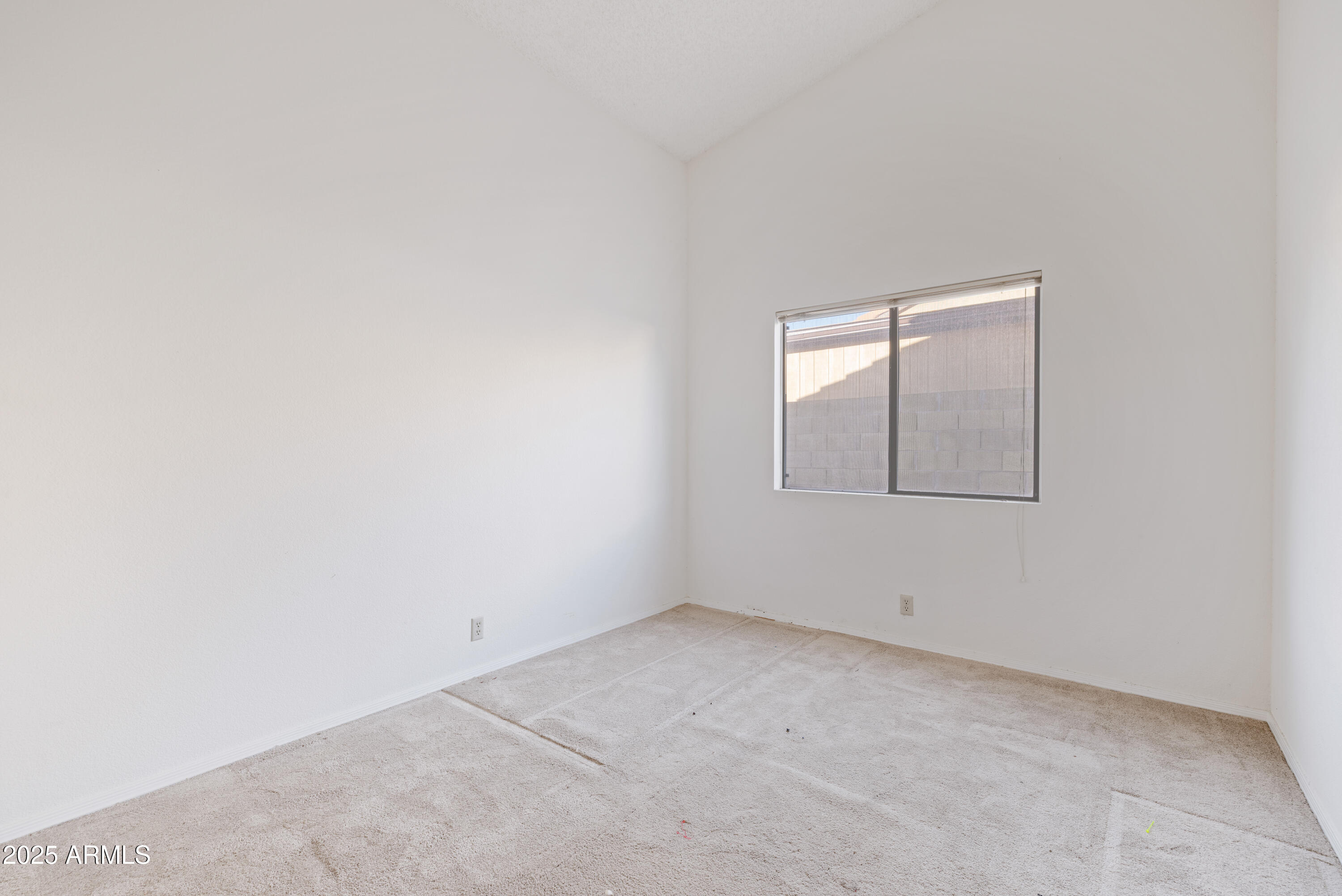 4609 E PARADISE Lane