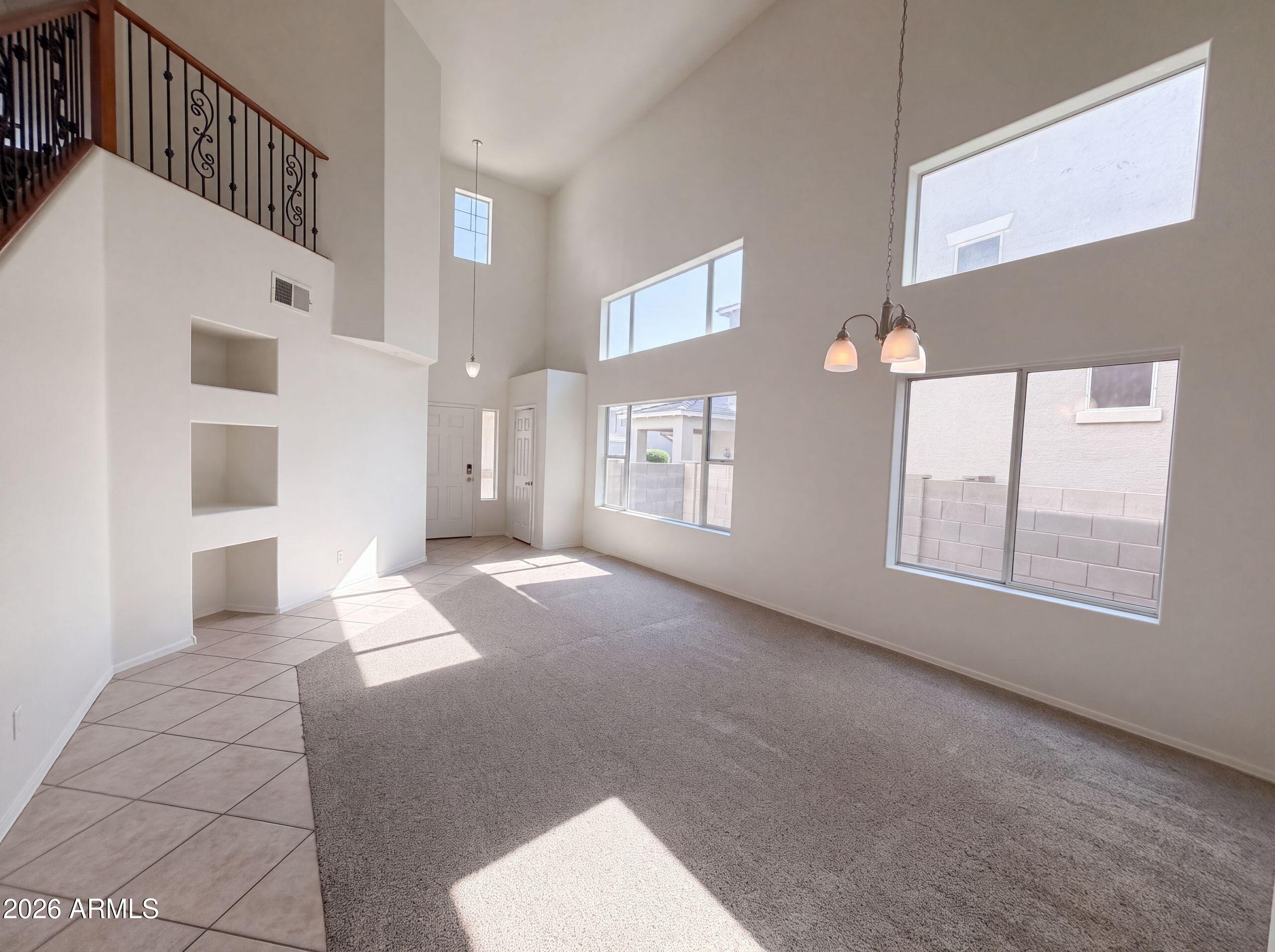 1214 E FRANCES Lane