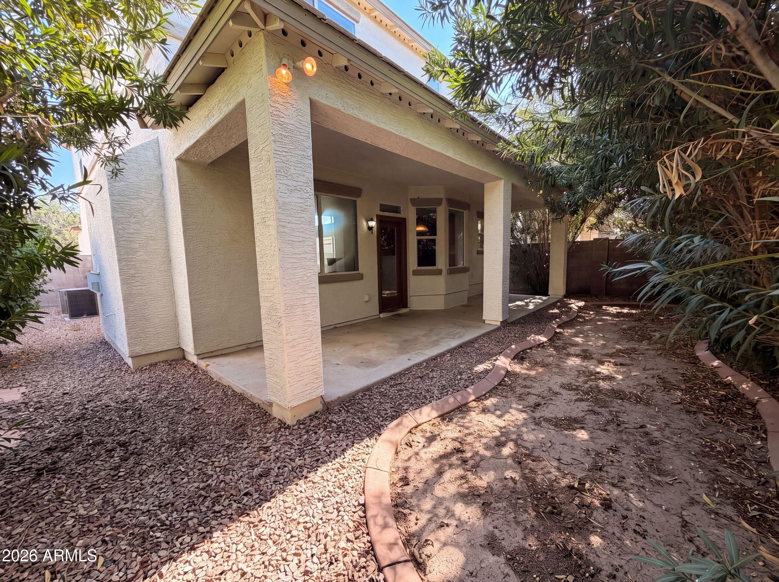 1214 E FRANCES Lane