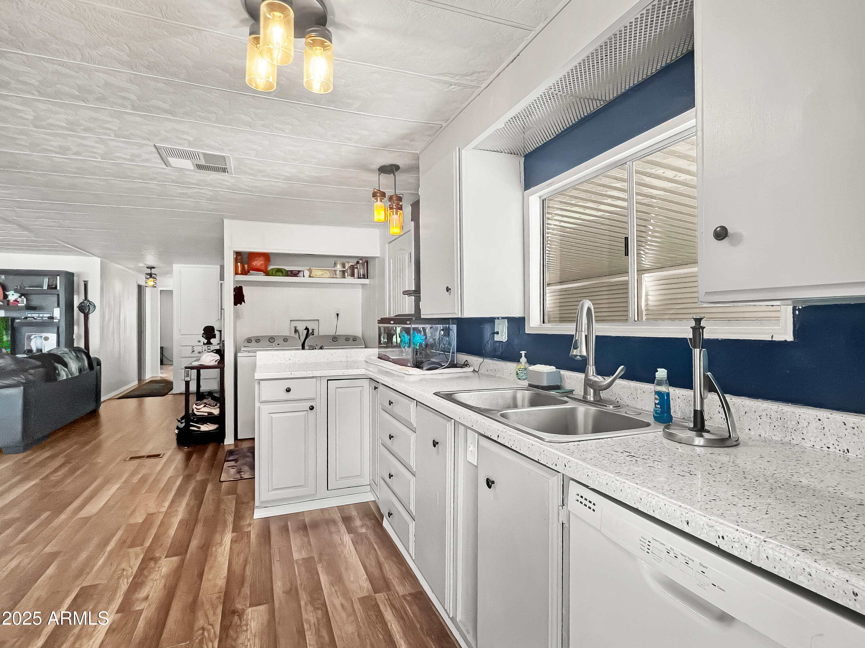 120 N VAL VISTA Drive 178
