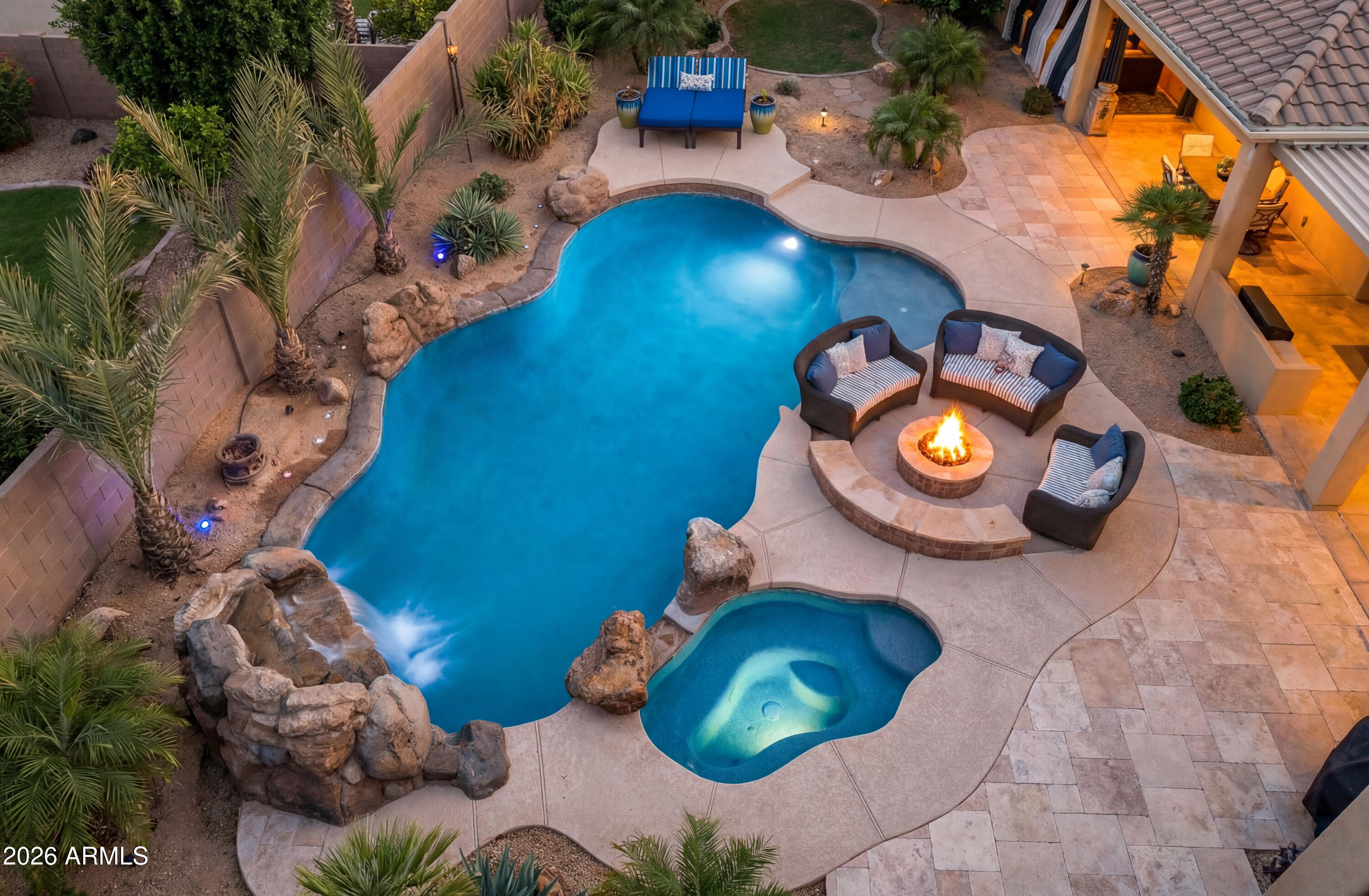 245 N PARKVIEW Court