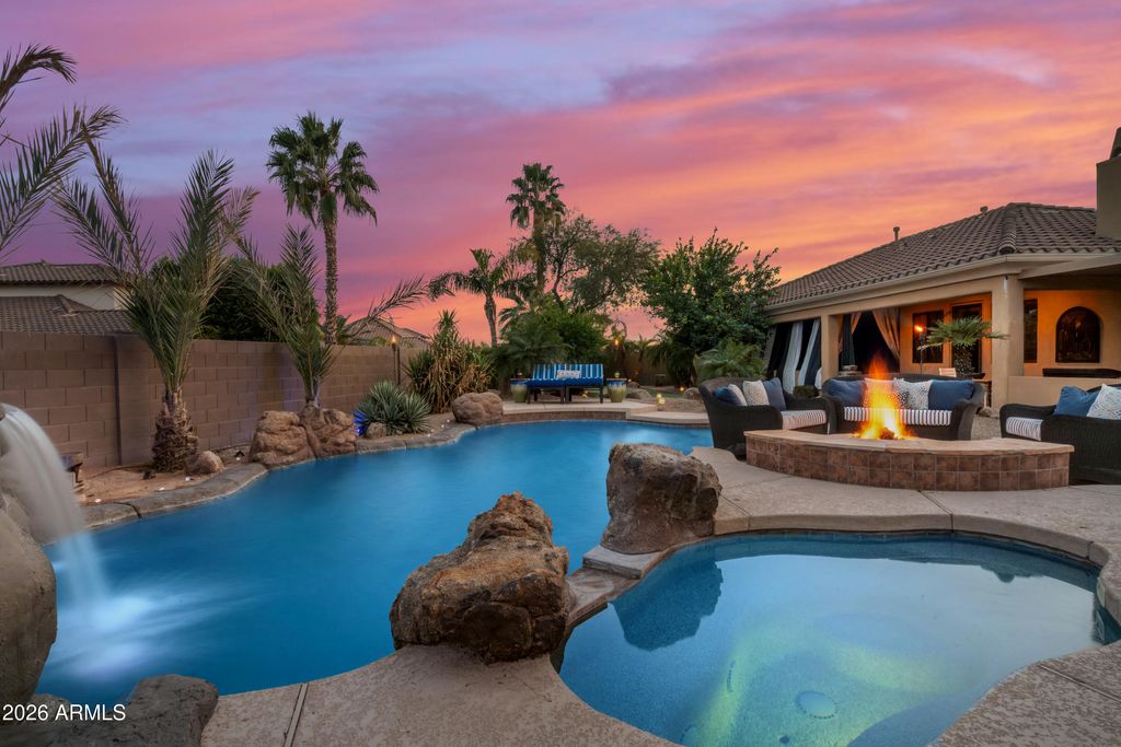 Photo of 245 N Parkview Court, Litchfield Park, AZ 85340 (MLS # 6976805)