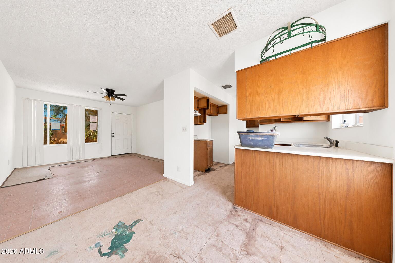 710 N SONORA Street