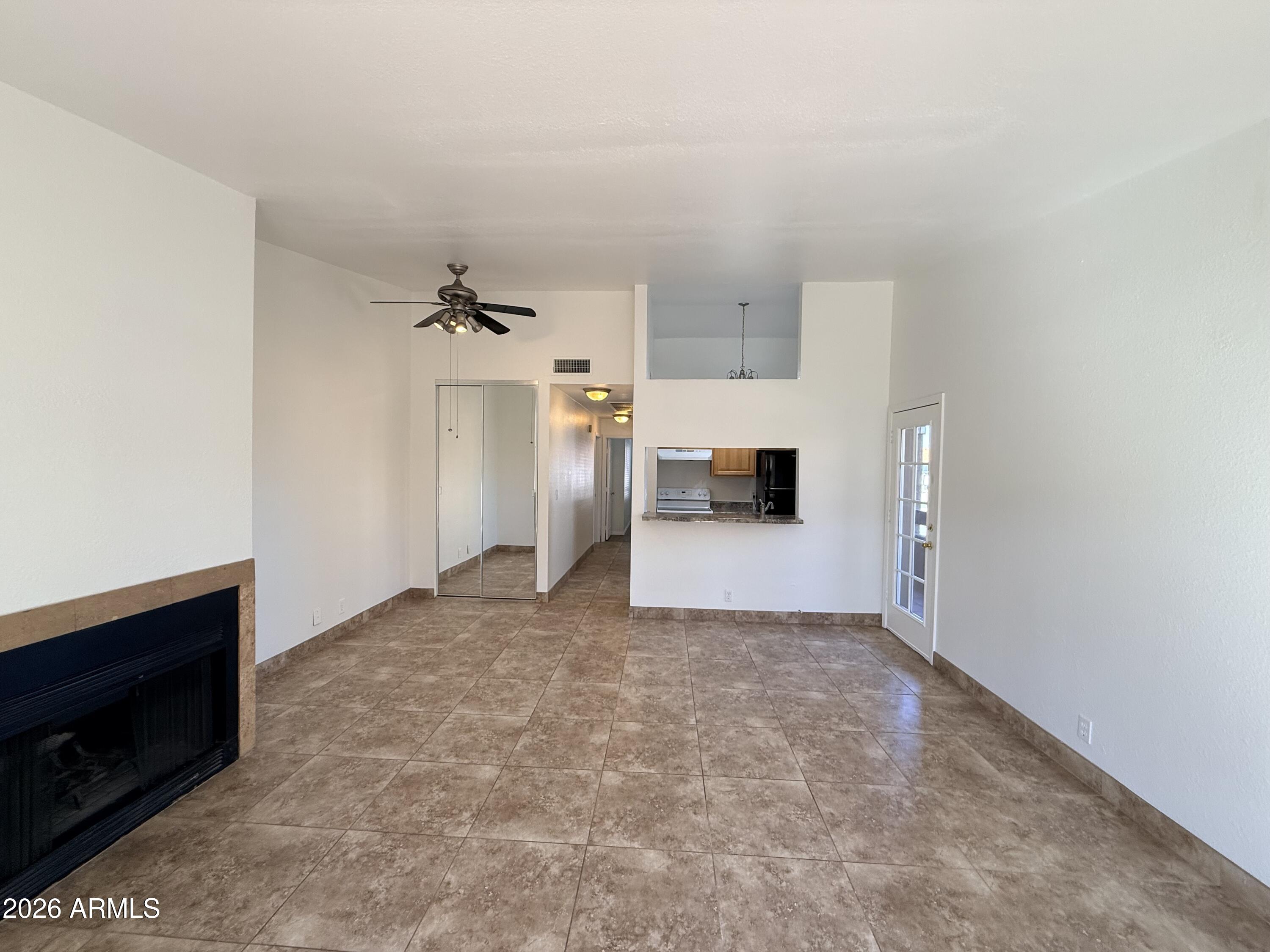 14203 N 19TH Avenue 2058