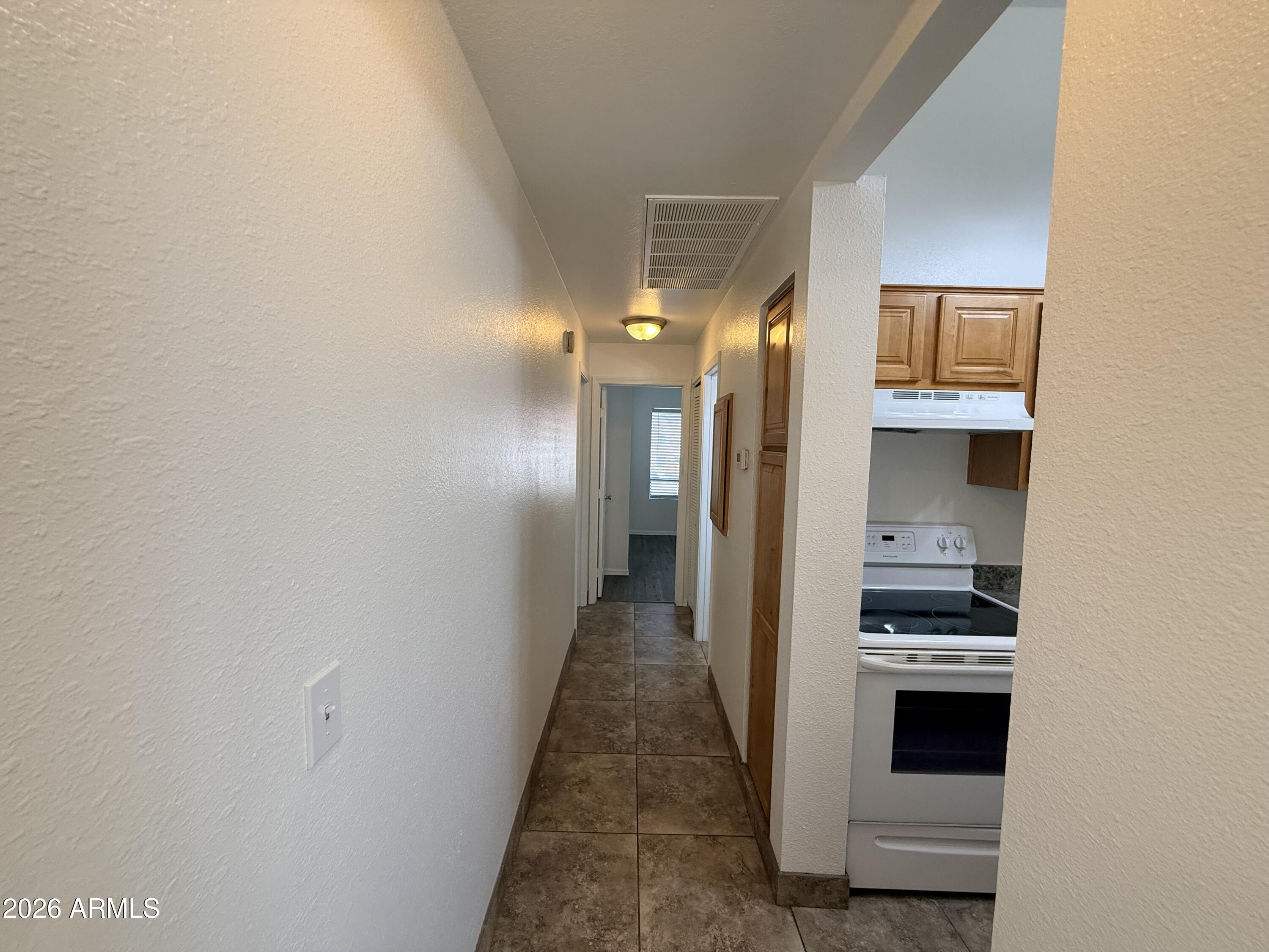 14203 N 19TH Avenue 2058