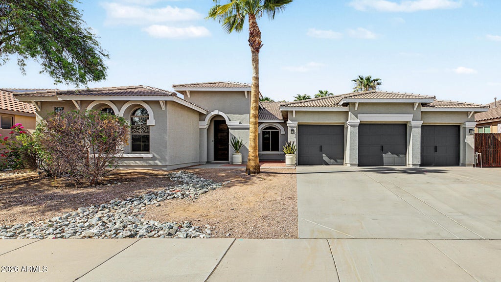 Photo of 15250 W Pierson Street, Goodyear, AZ 85395 (MLS # 7084695)
