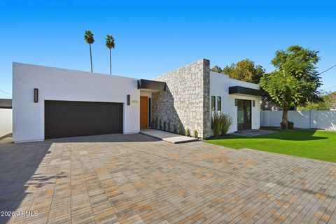 Photo of 3106 N Valencia Lane, Phoenix, AZ 85018 (MLS # 6977196)