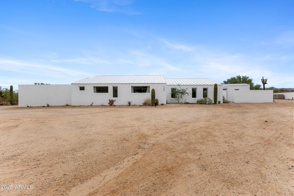 Photo of 7420 E Mallory Street, Mesa, AZ 85207 (MLS # 6932770)