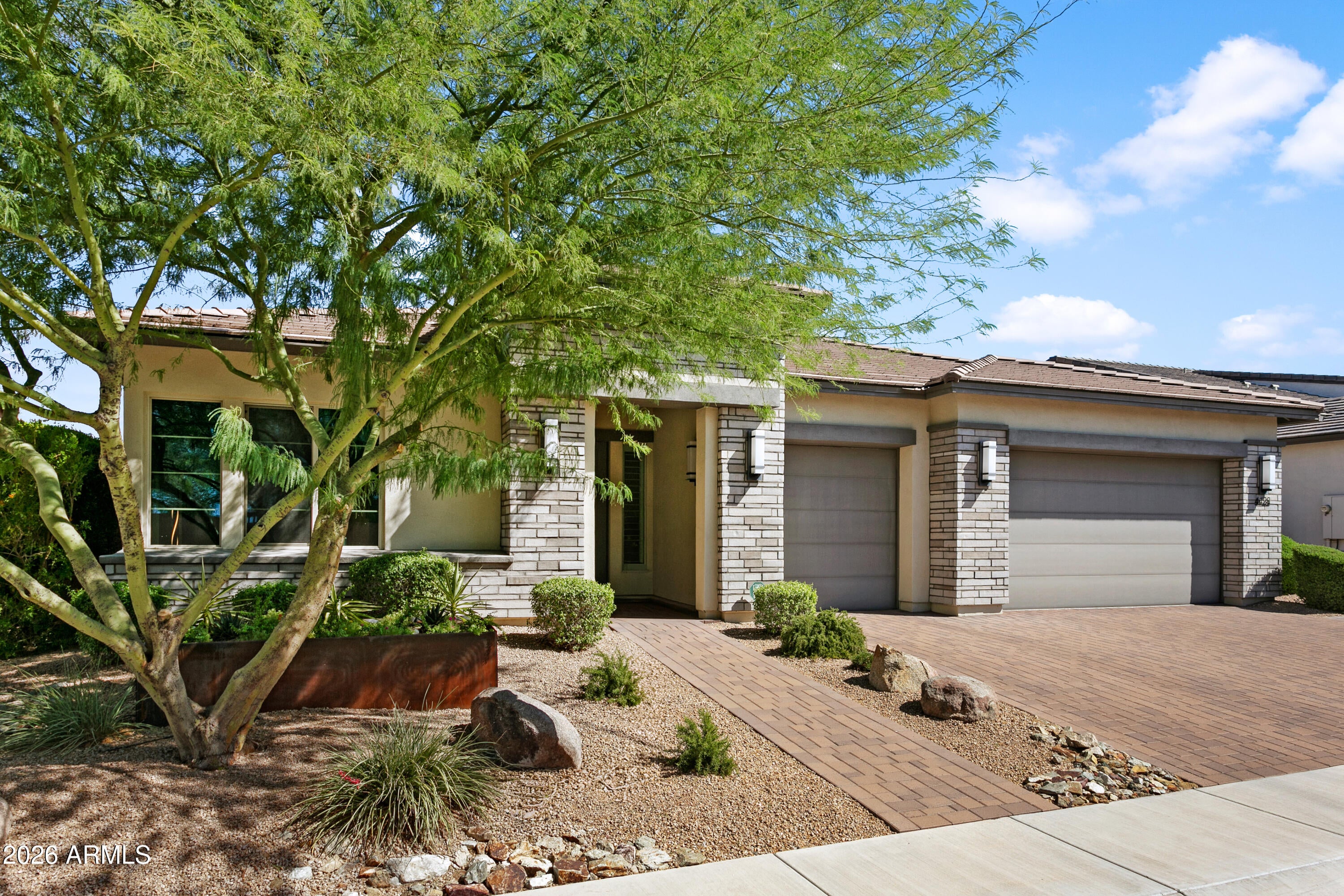 4428 E ROY ROGERS Road