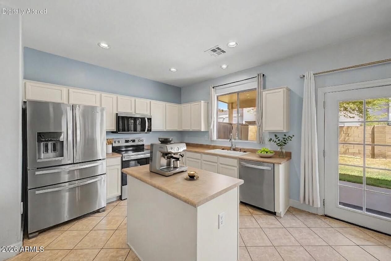 1129 S Amandes --