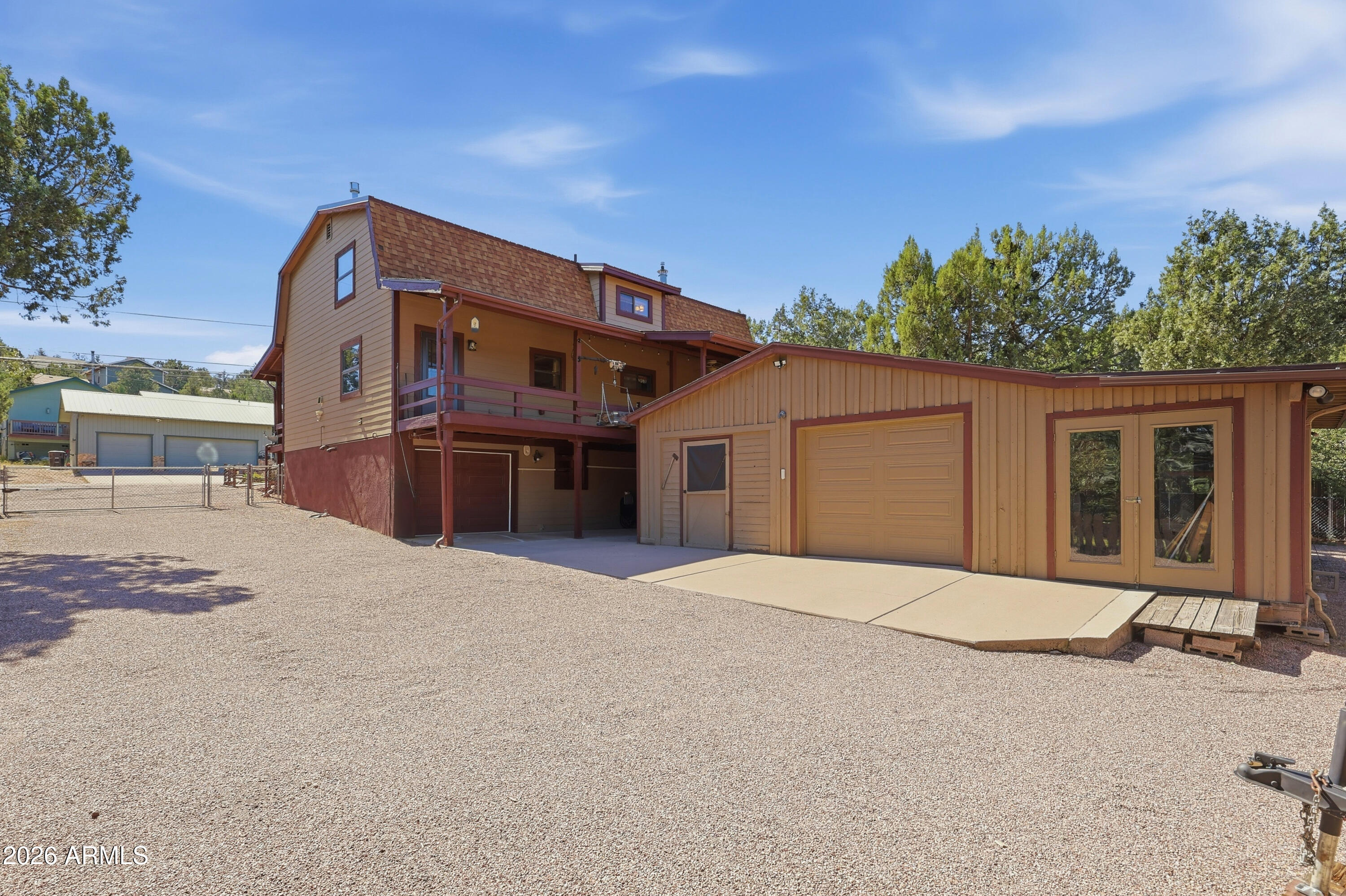 2710 W PALMER Drive