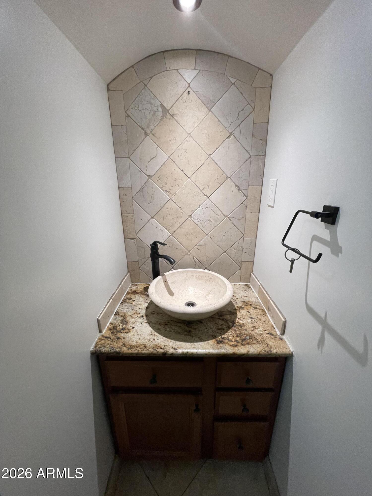 4427 W CATALINA Drive