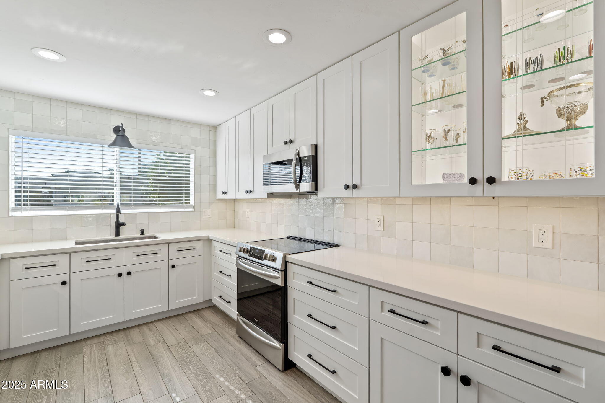 7602 E NORTHLAND Drive