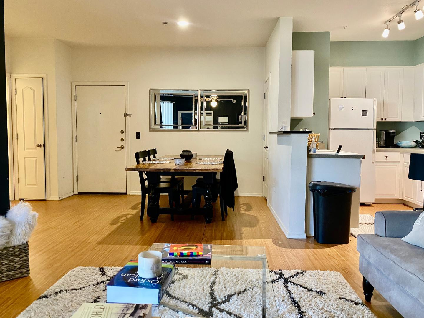 1701 E Colter 388