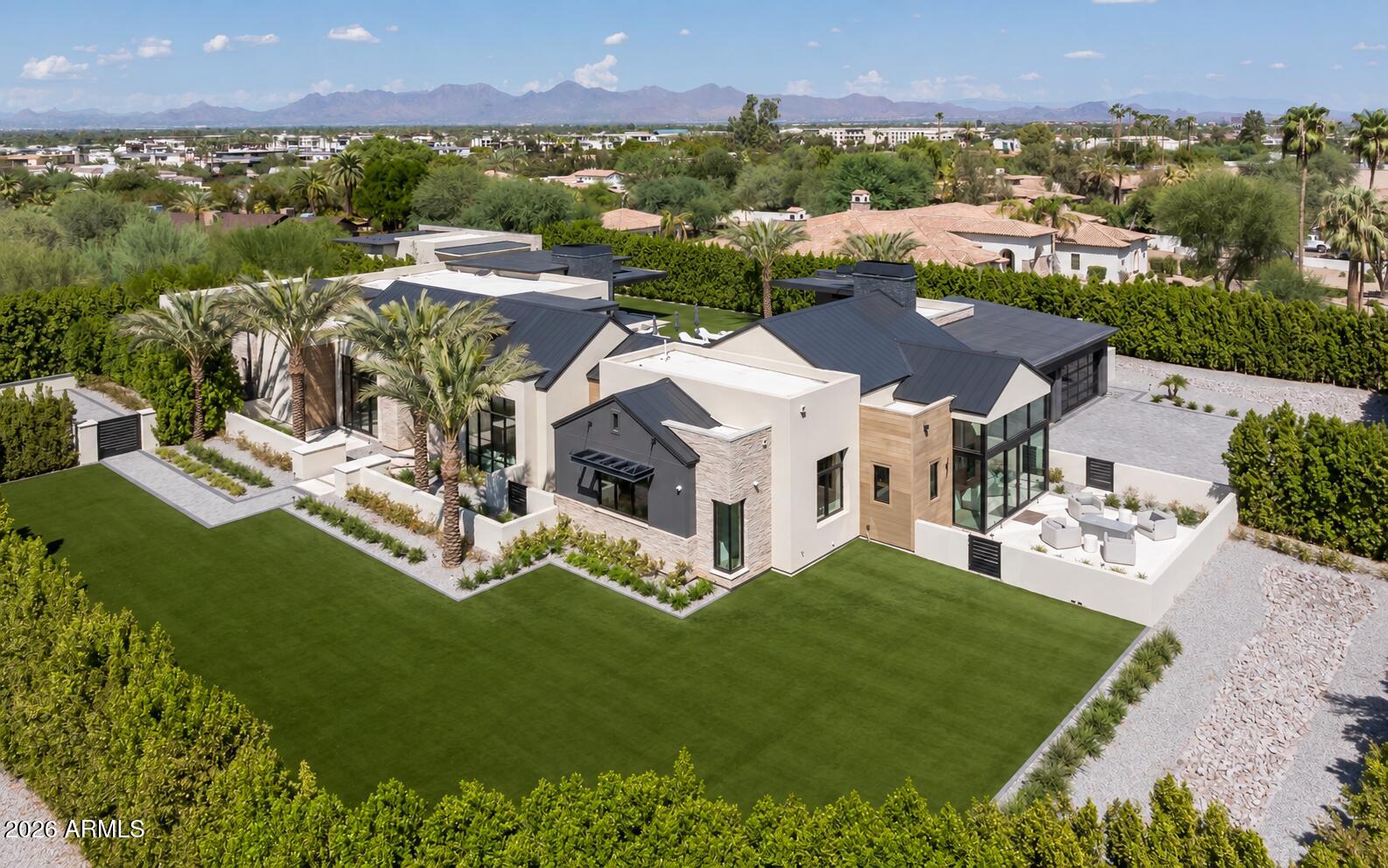6822 E Solcito Lane