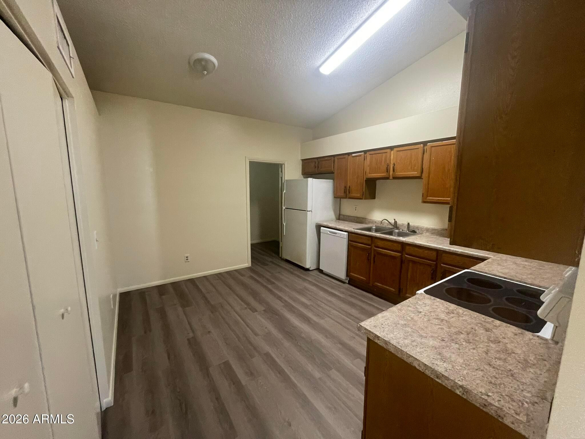 727 S Hartford Street Unit 182